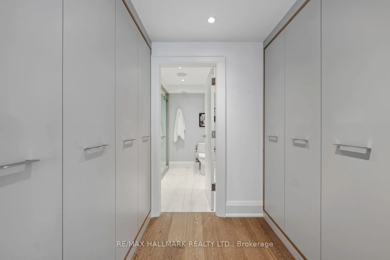 240 Heath Street W #1401