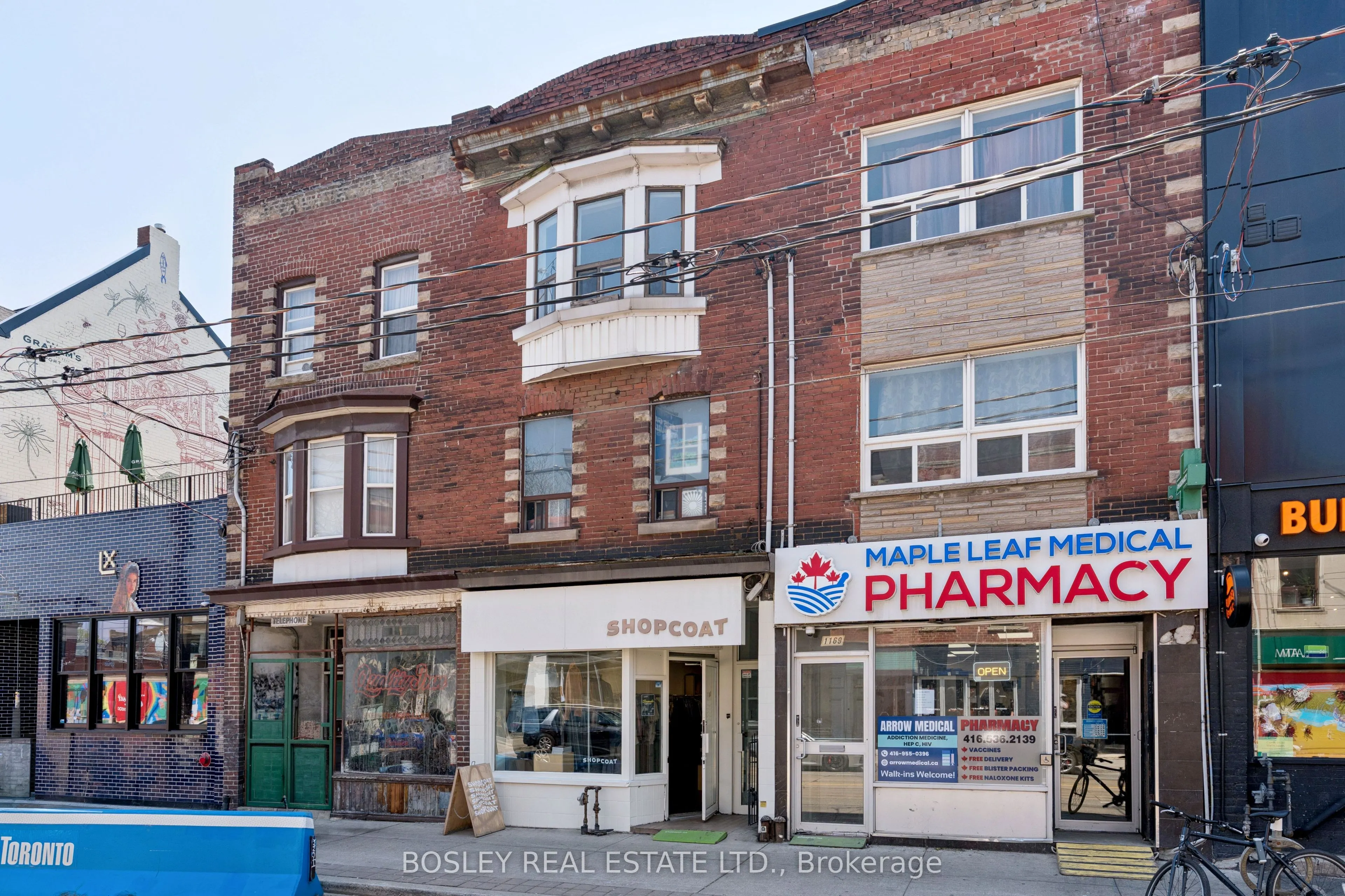 1167 Dundas Street W