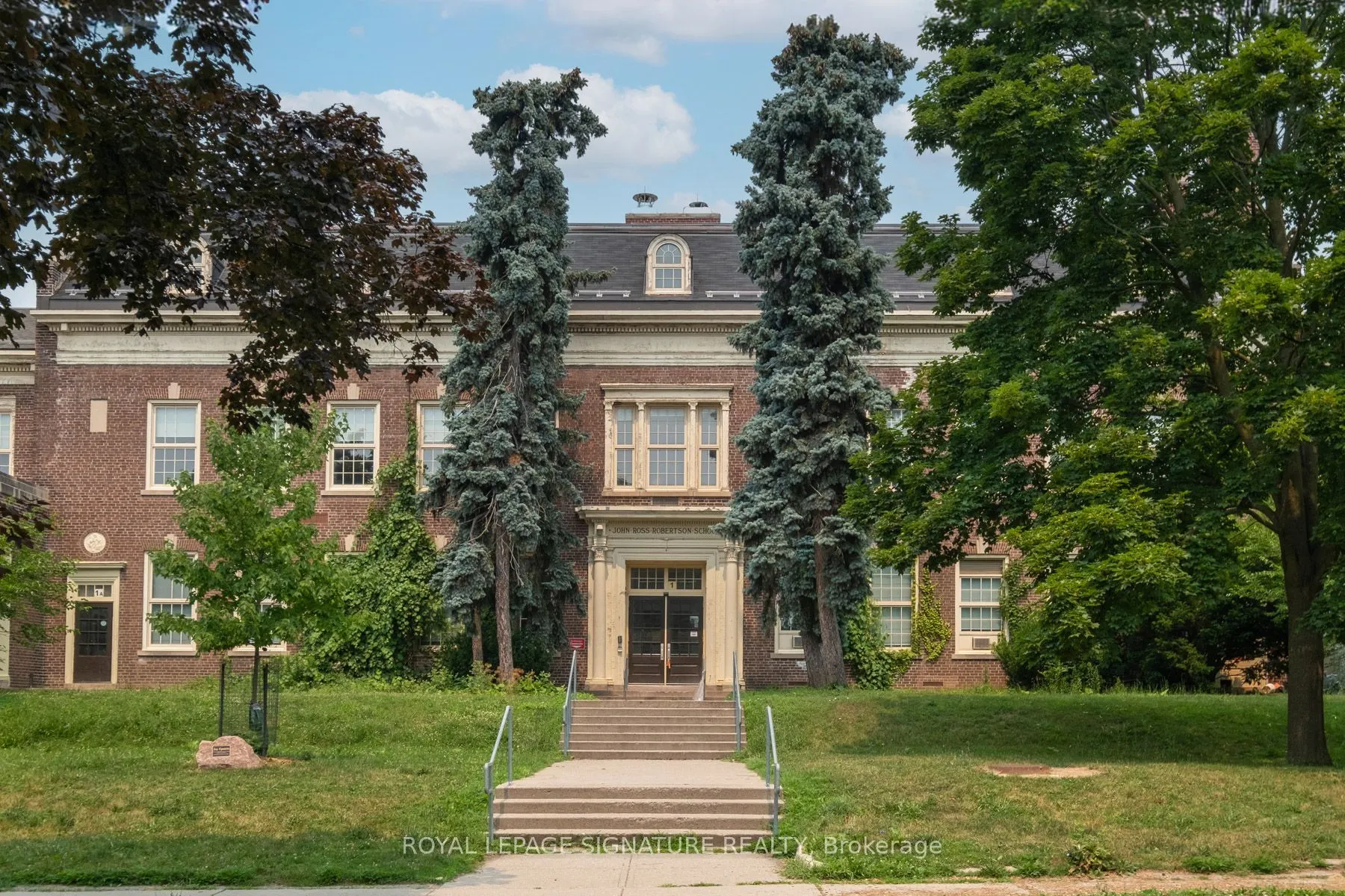 485 Rosewell Avenue #308