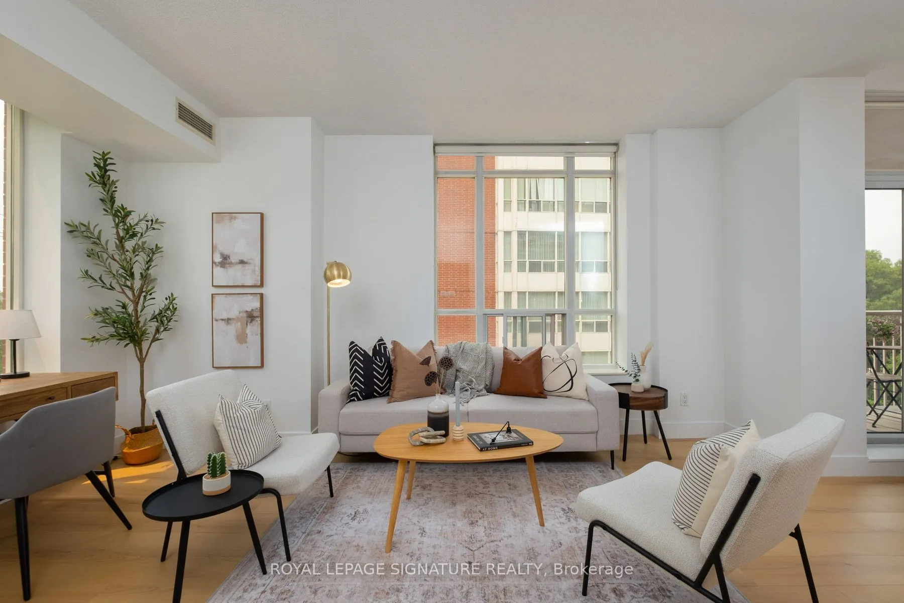 485 Rosewell Avenue #308