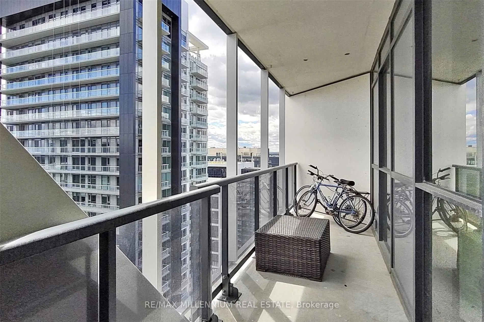 50 Ordnance Street #2802