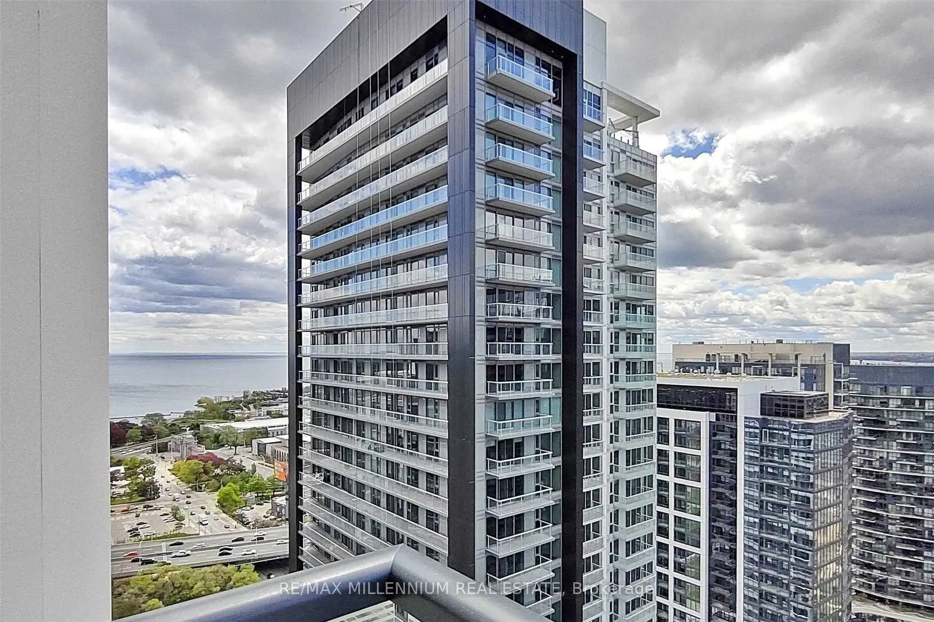 50 Ordnance Street #2802