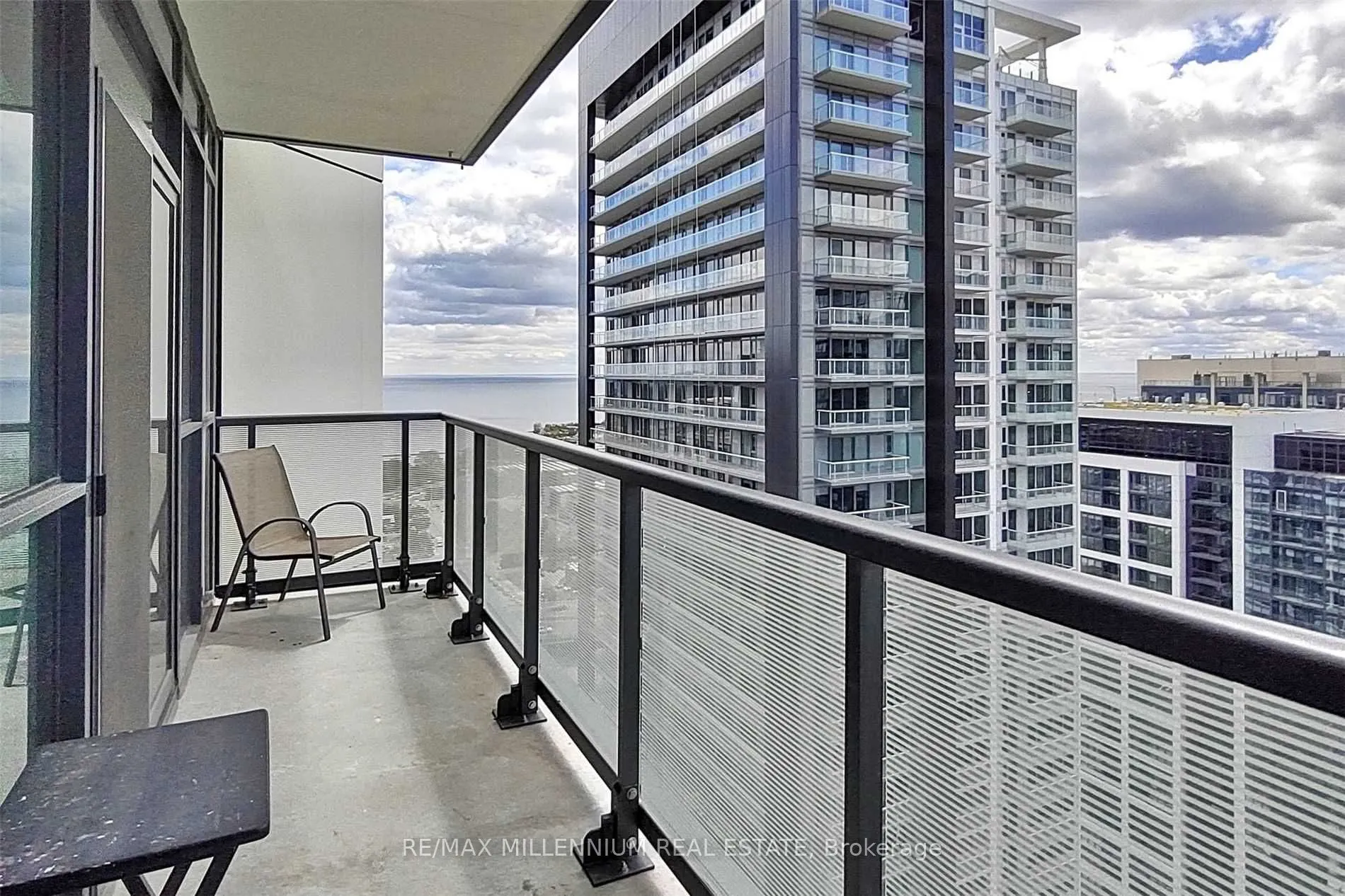 50 Ordnance Street #2802