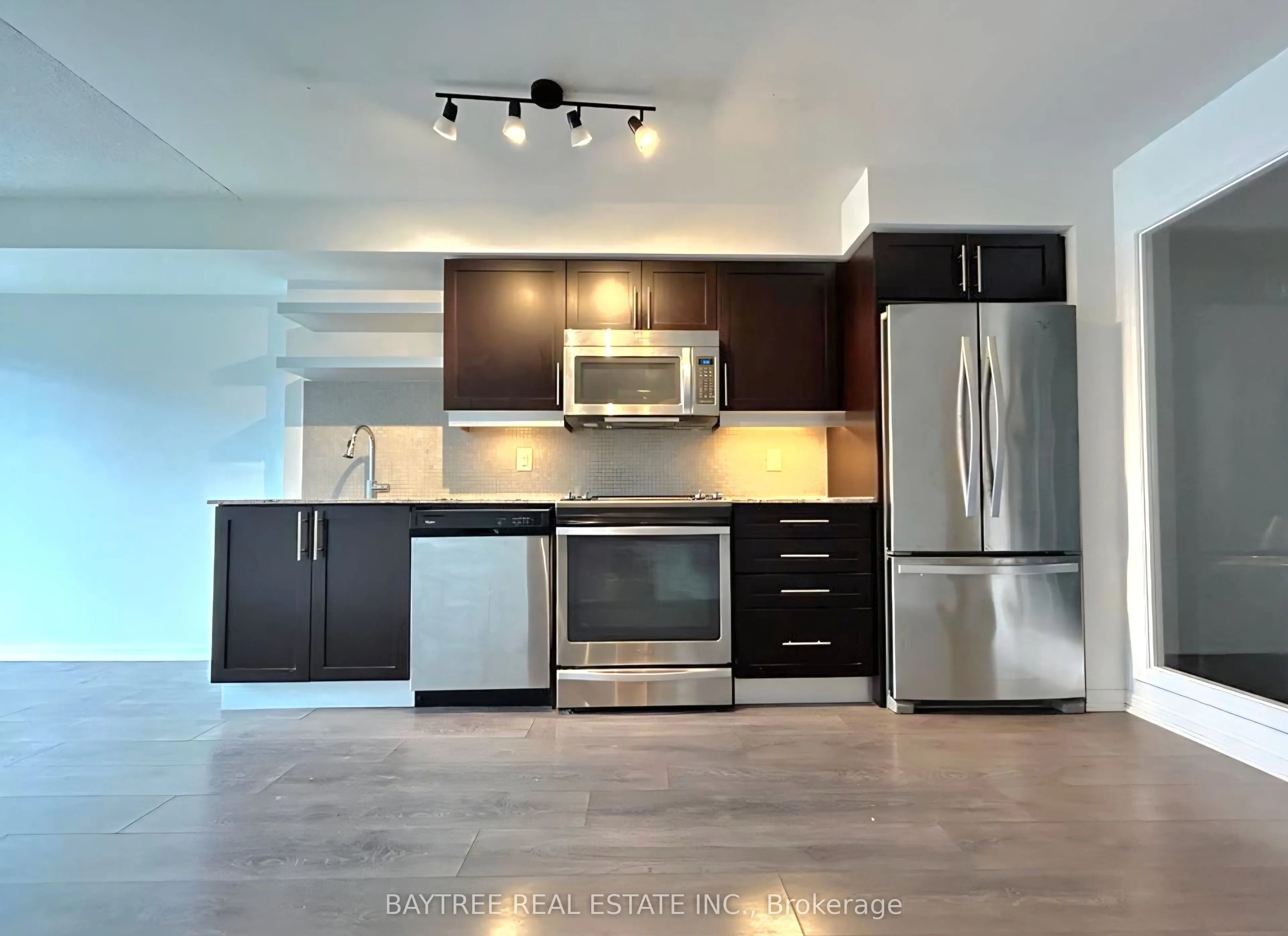 400 Adelaide Street E #1109