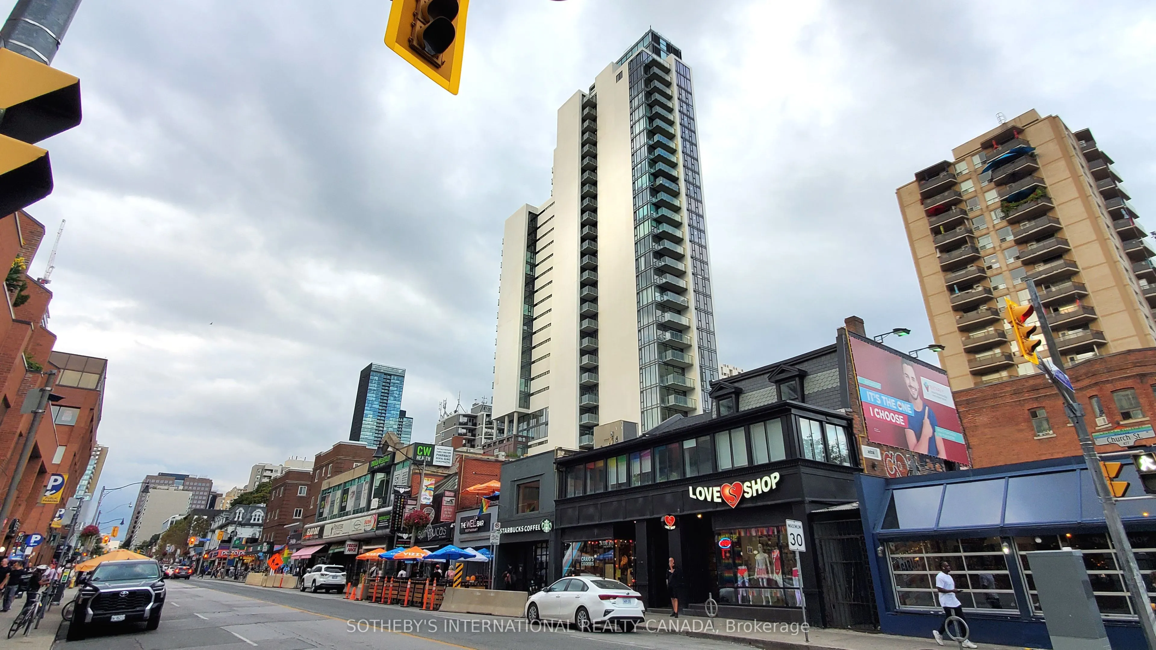 81 Wellesley Street E #305