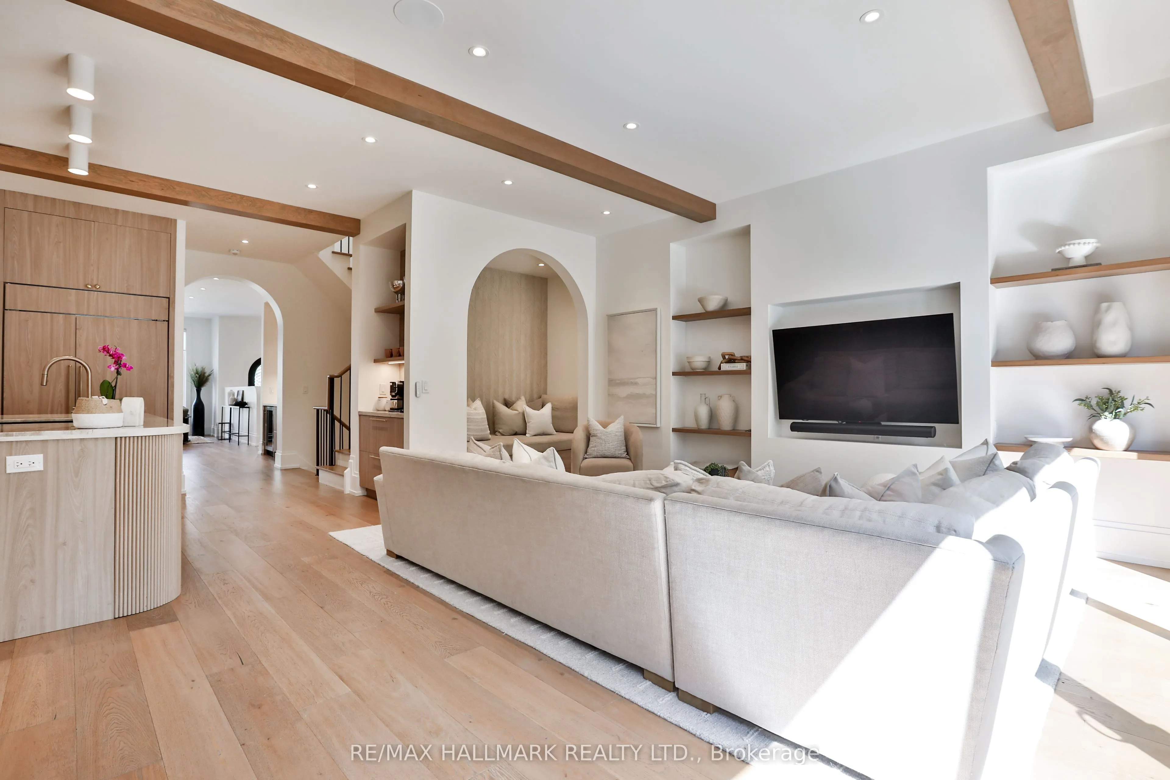 215 Ava Road