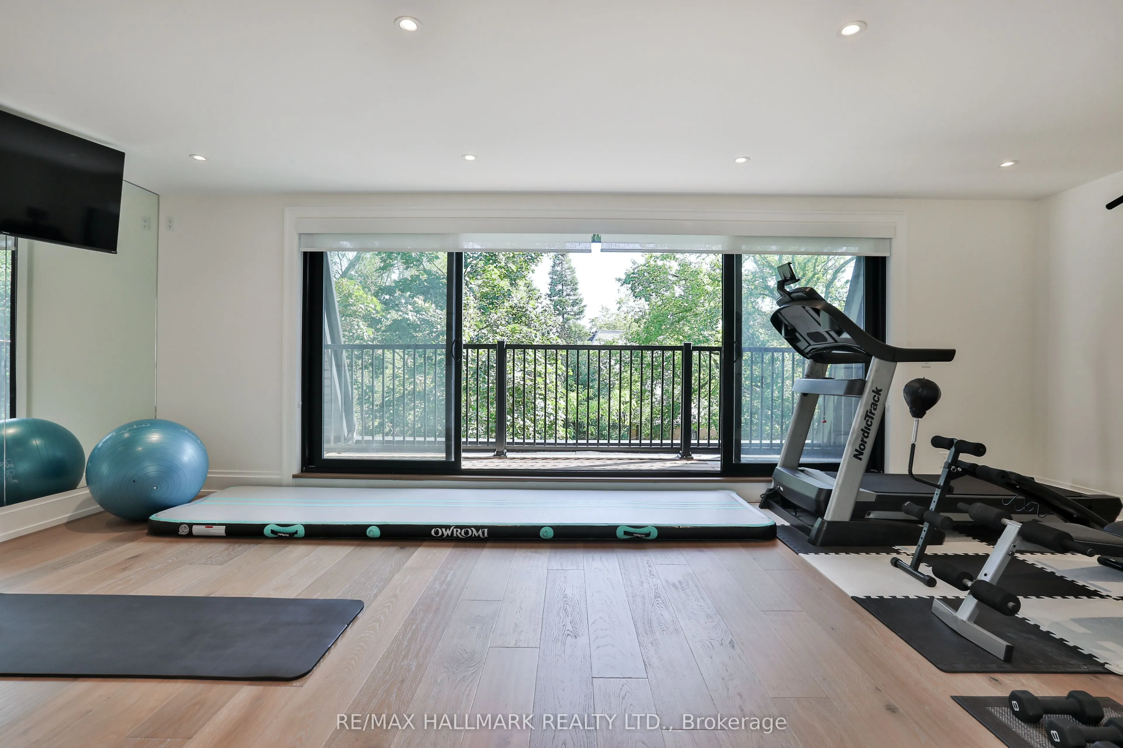 215 Ava Road