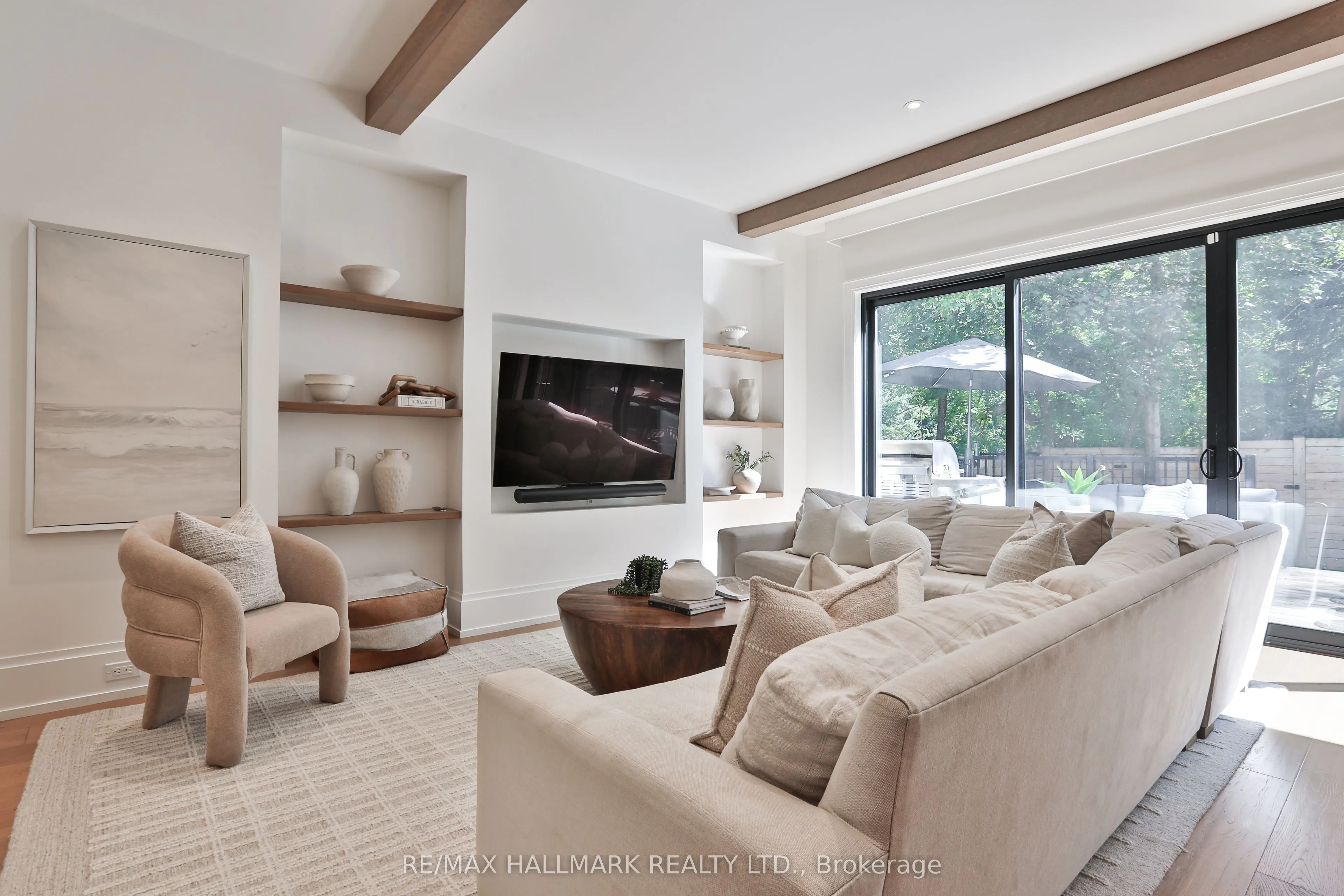 215 Ava Road
