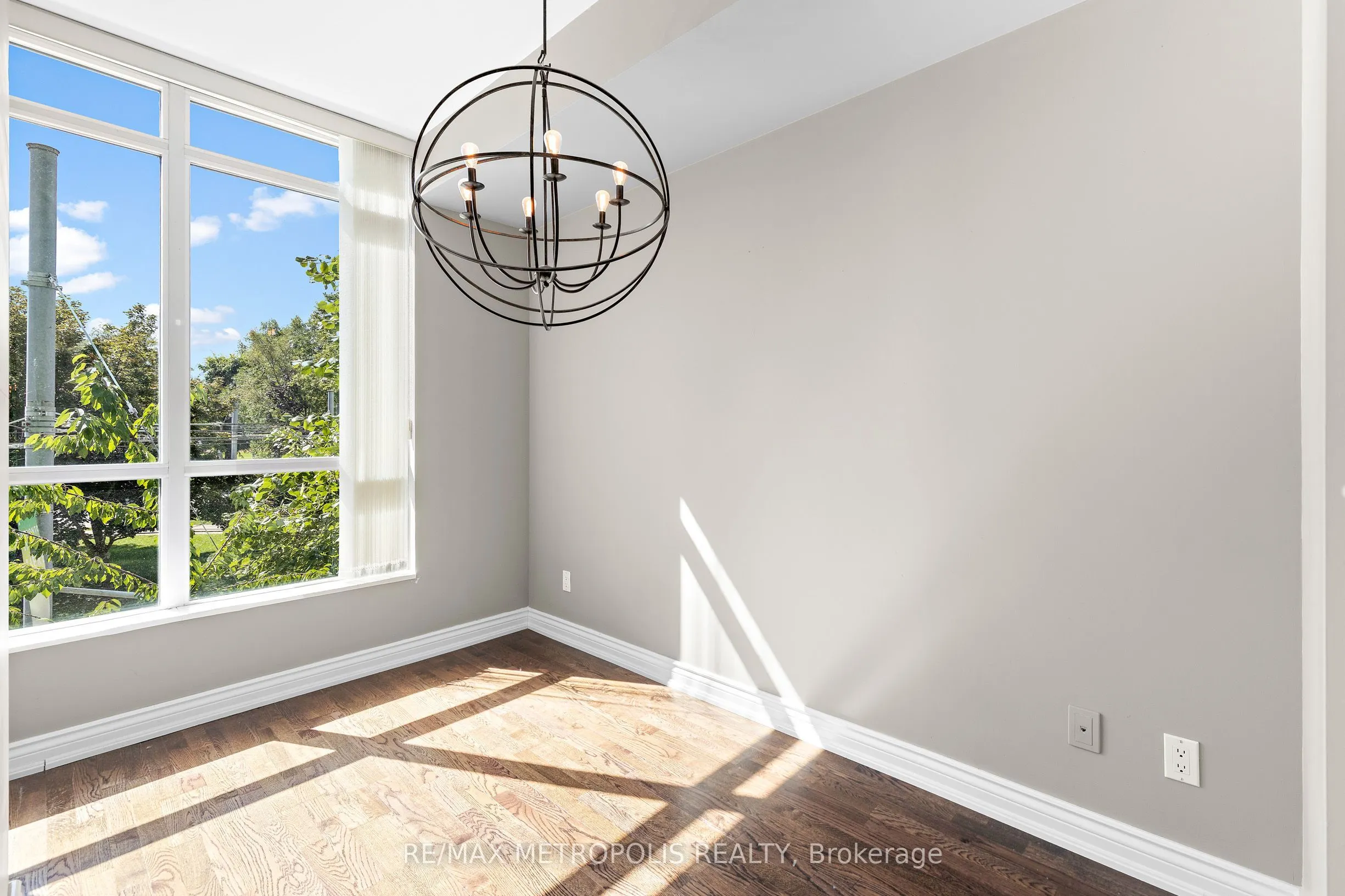 215 Fort York Boulevard #208