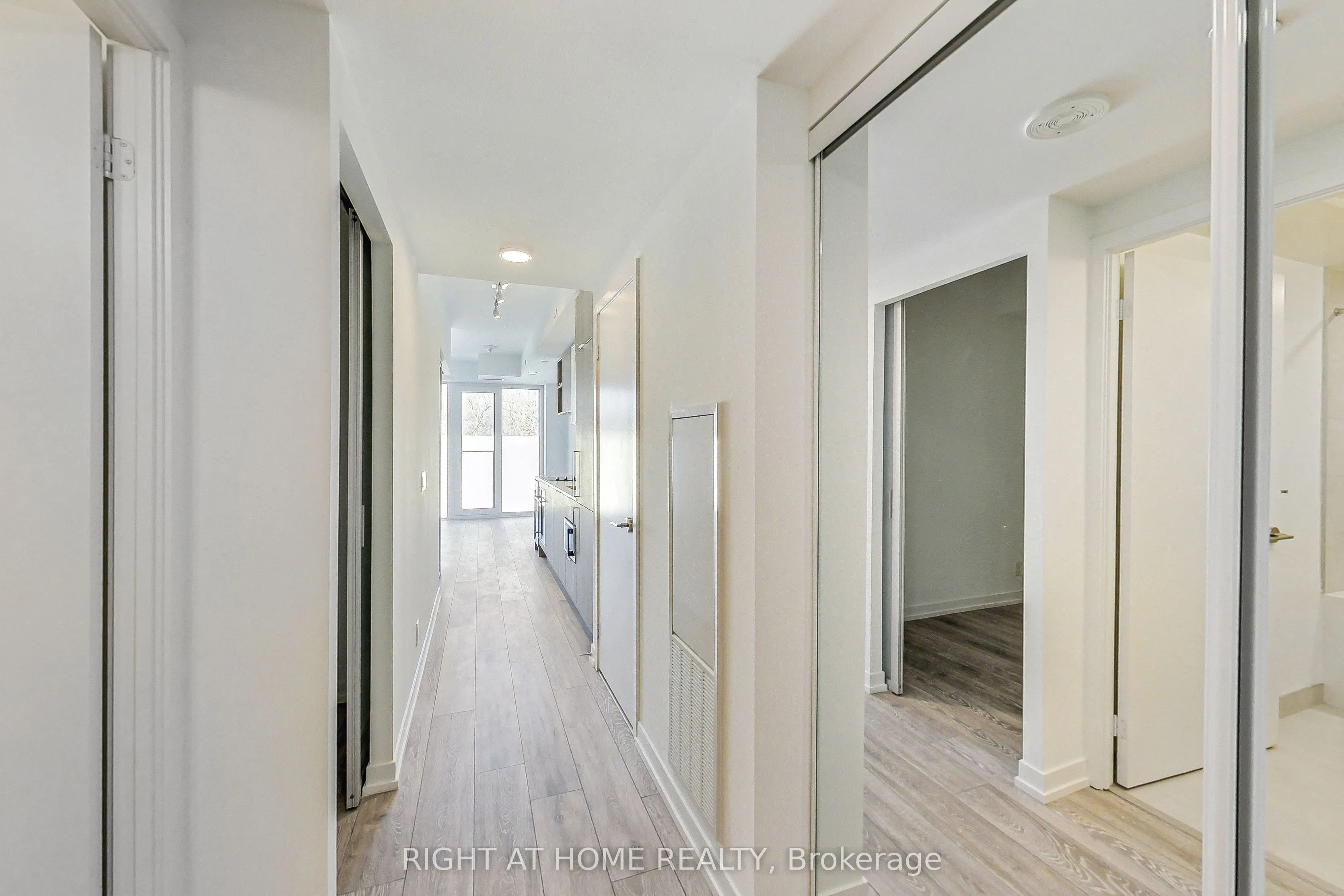 2020 Bathurst Street #519