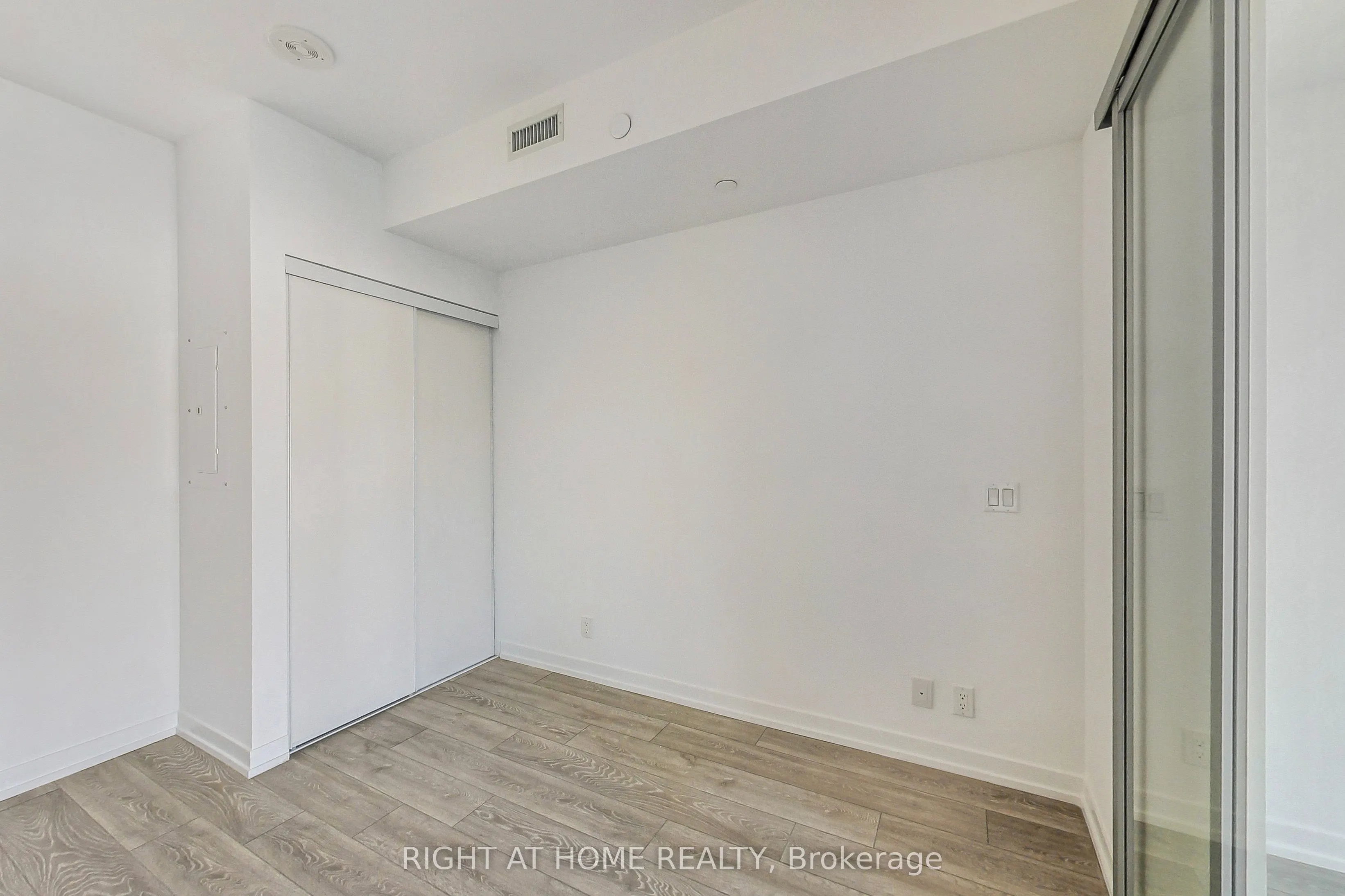 2020 Bathurst Street #519