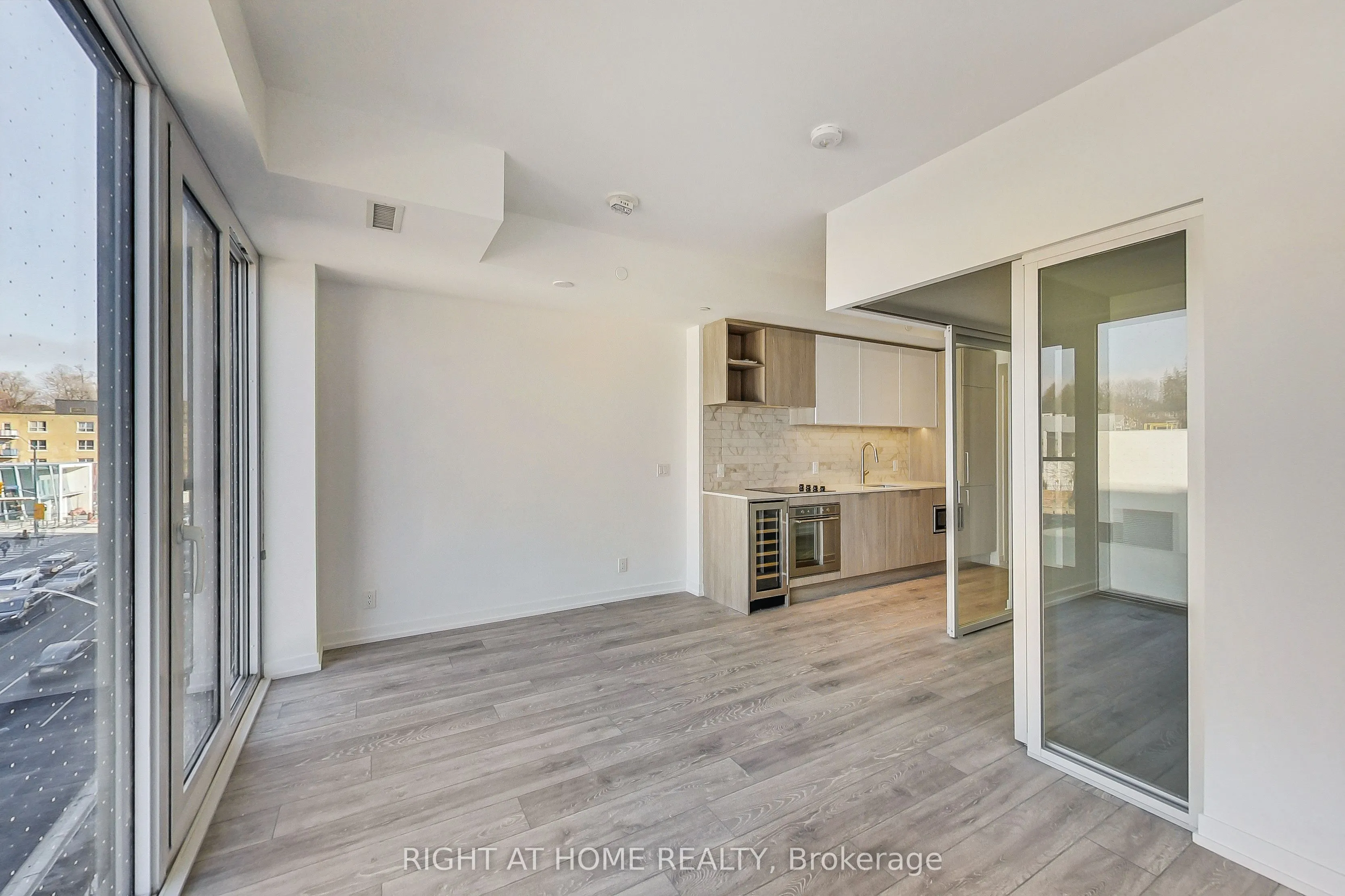 2020 Bathurst Street #519