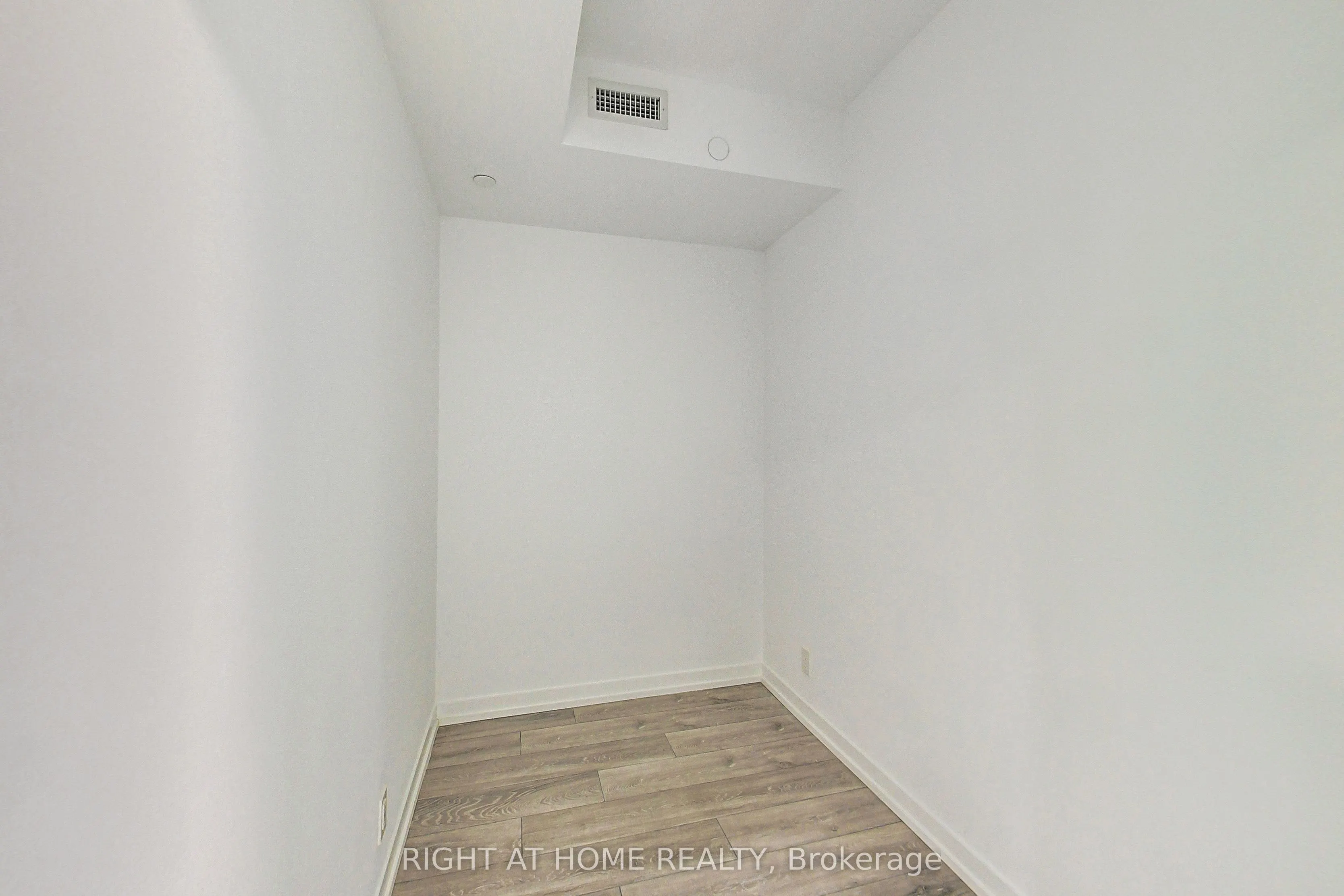 2020 Bathurst Street #519