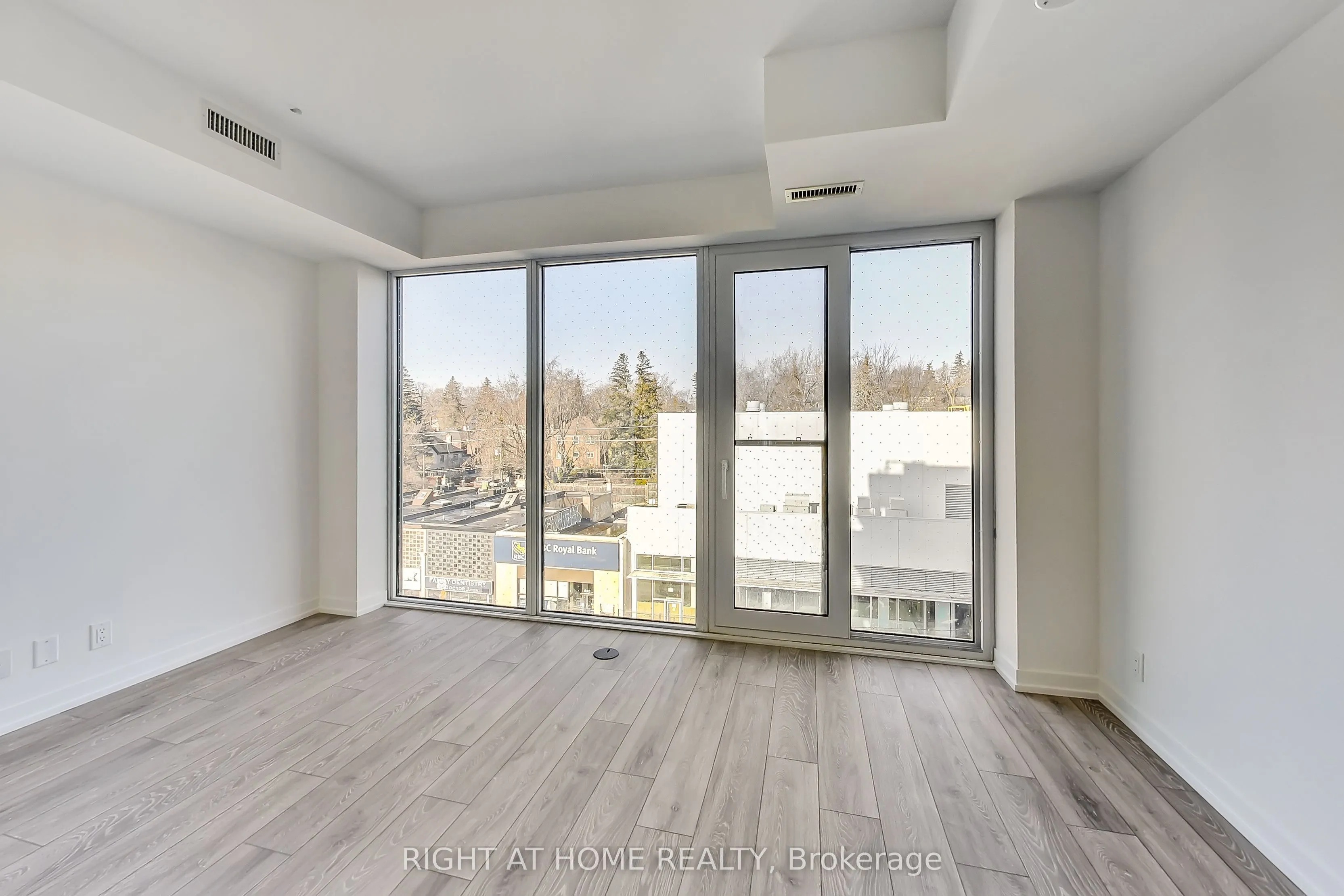 2020 Bathurst Street #519