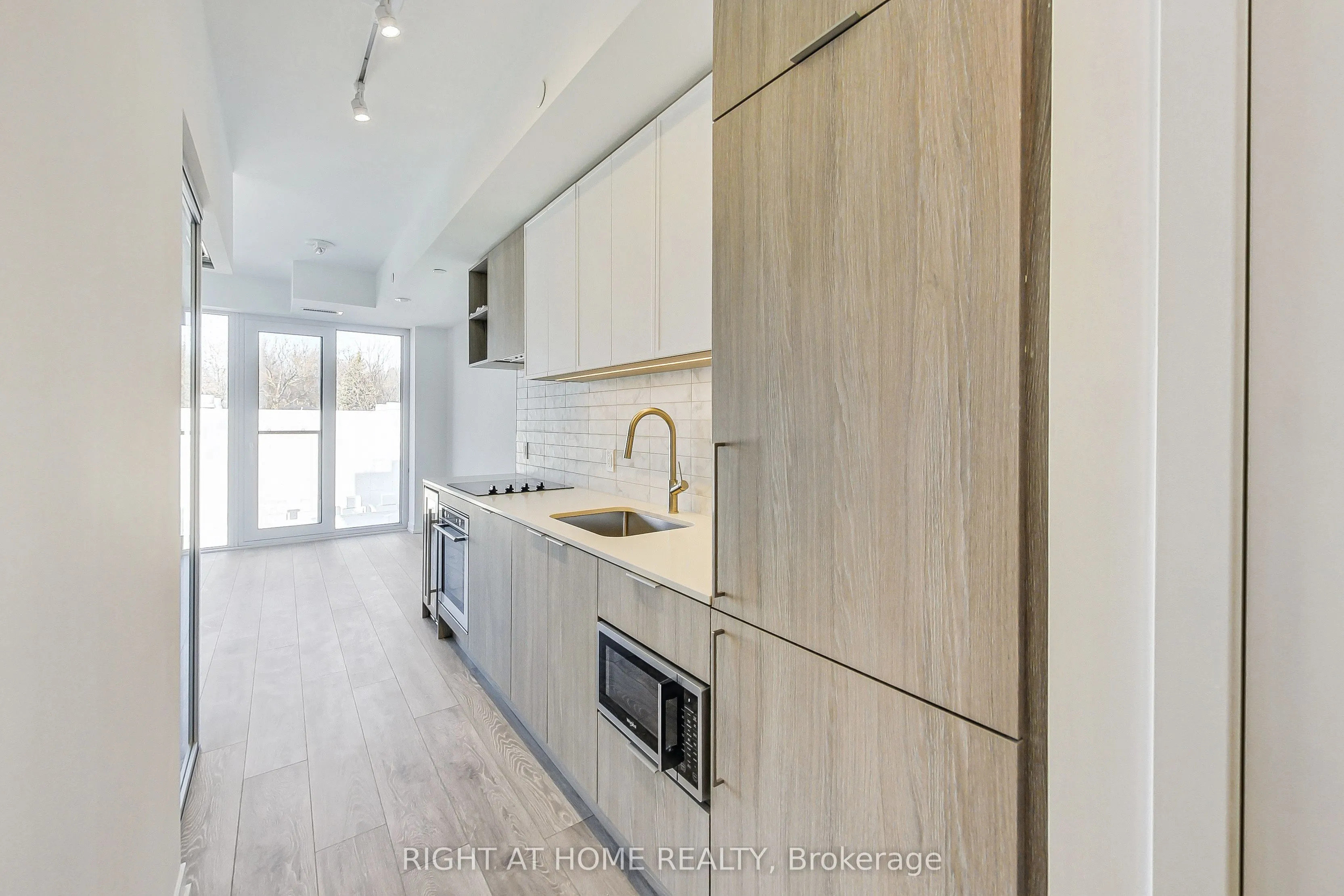 2020 Bathurst Street #519