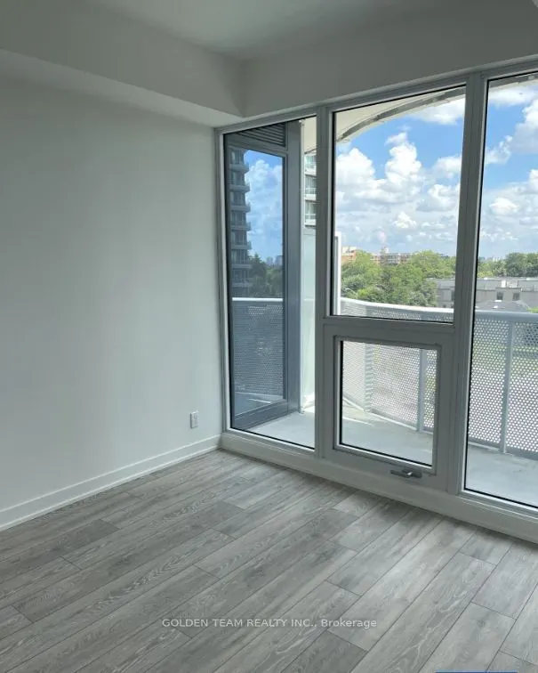 15 Holmes Avenue #1009
