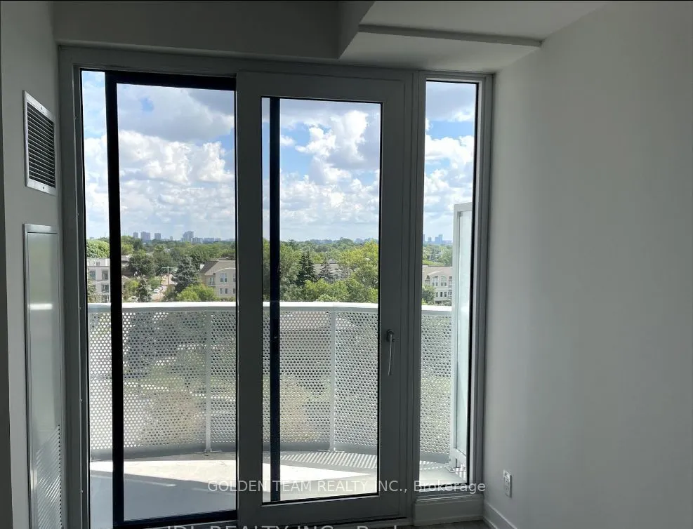 15 Holmes Avenue #1009