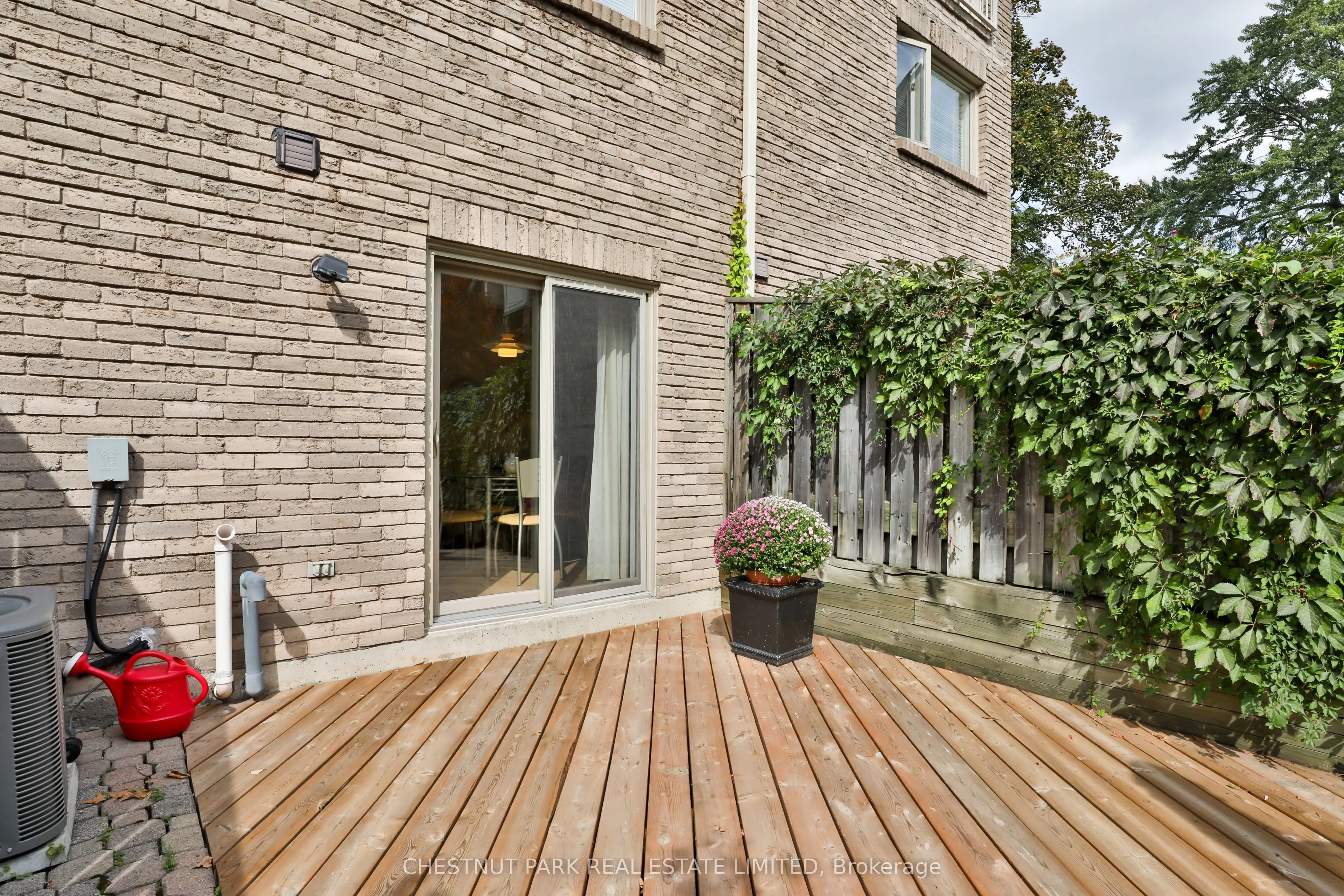 95 Summerhill Avenue #TH 5