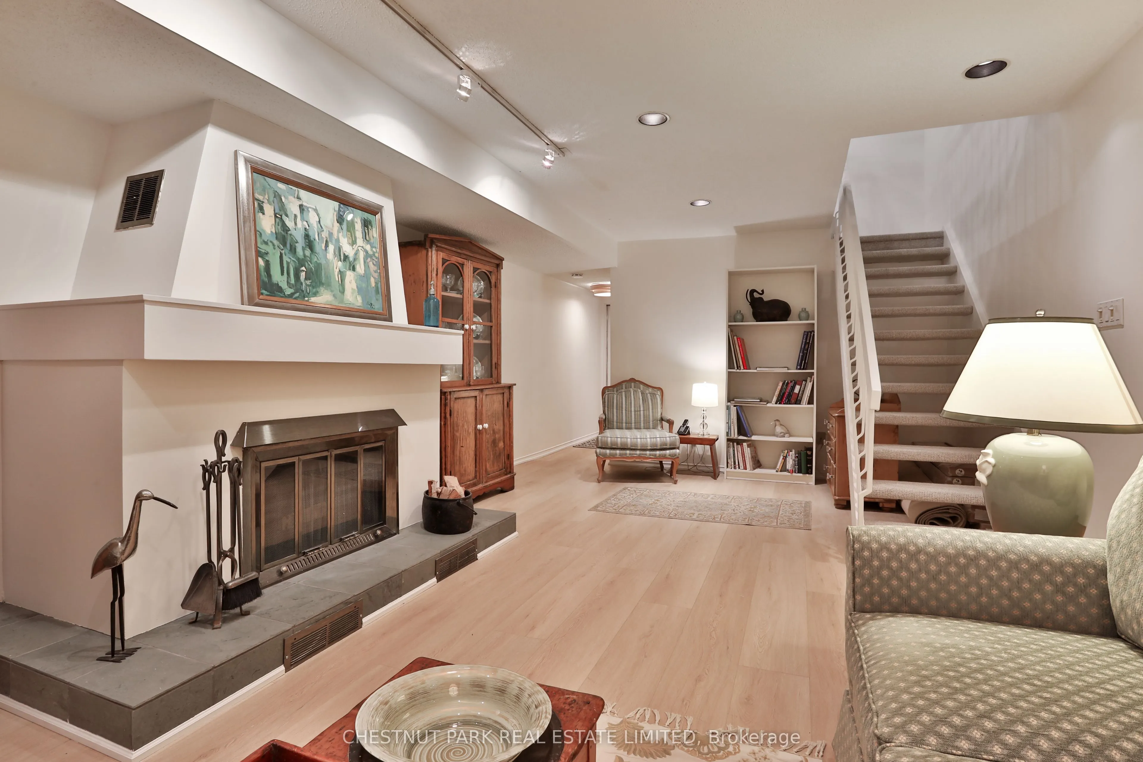 95 Summerhill Avenue #TH 5