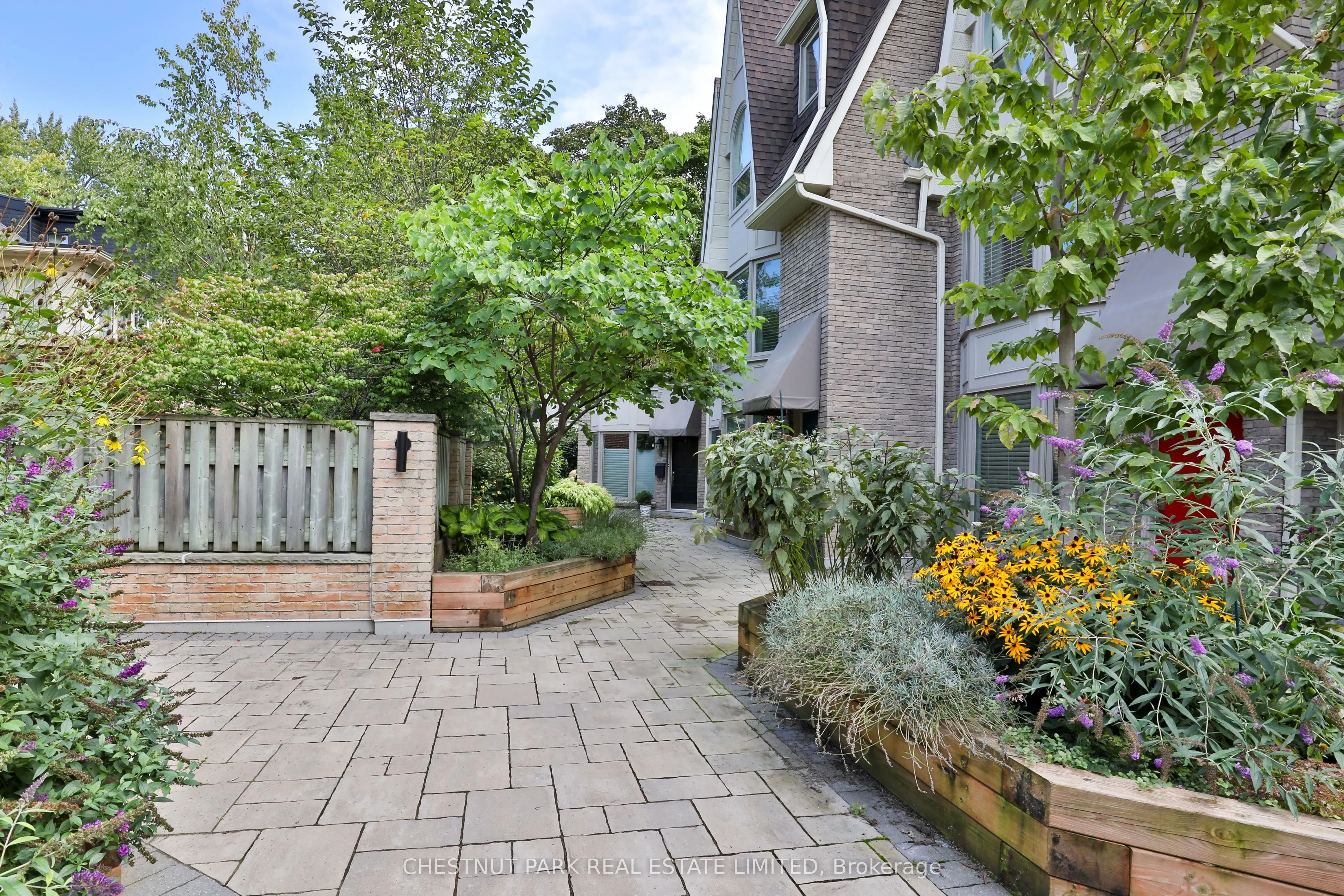 95 Summerhill Avenue #TH 5