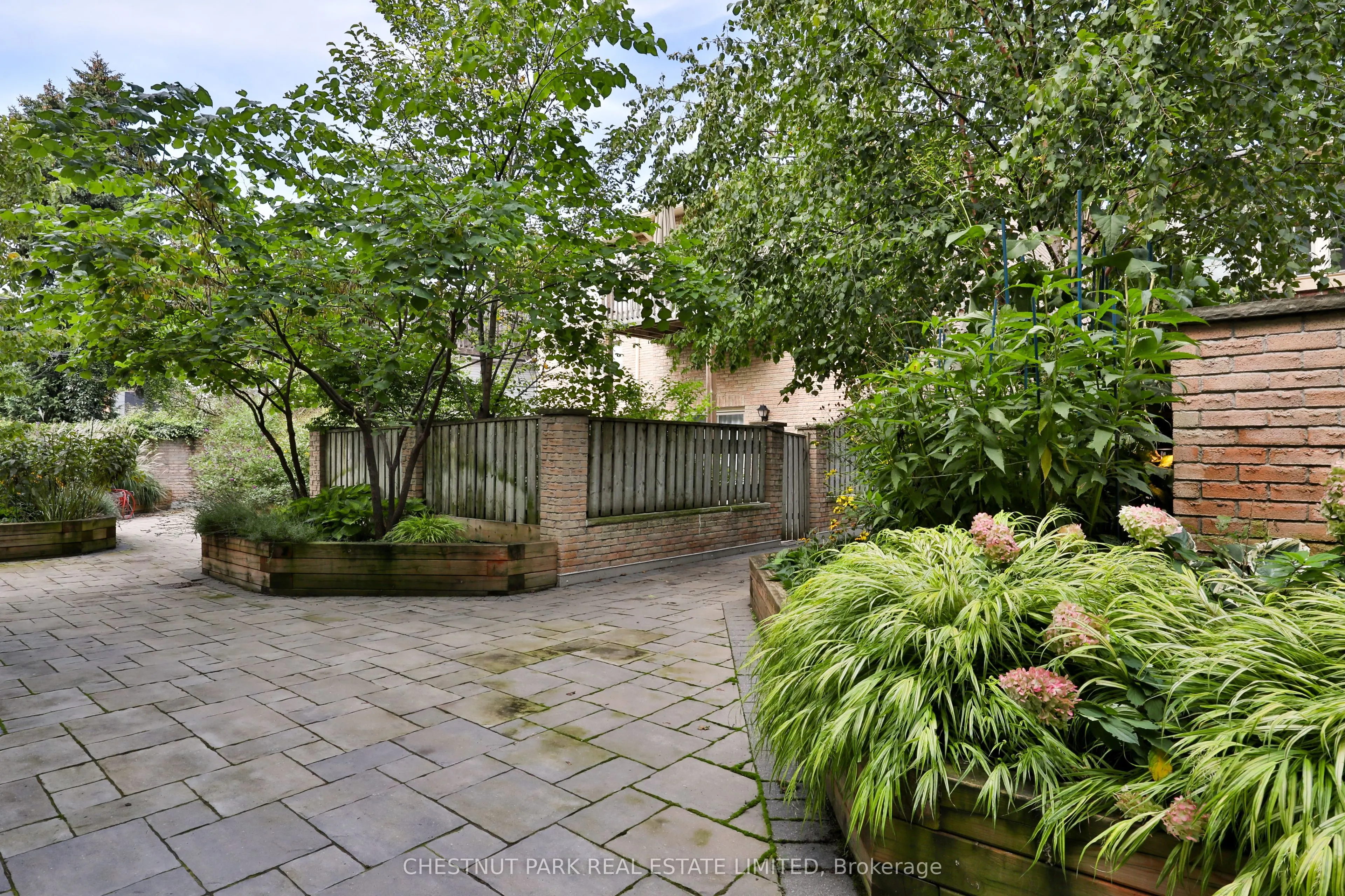 95 Summerhill Avenue #TH 5