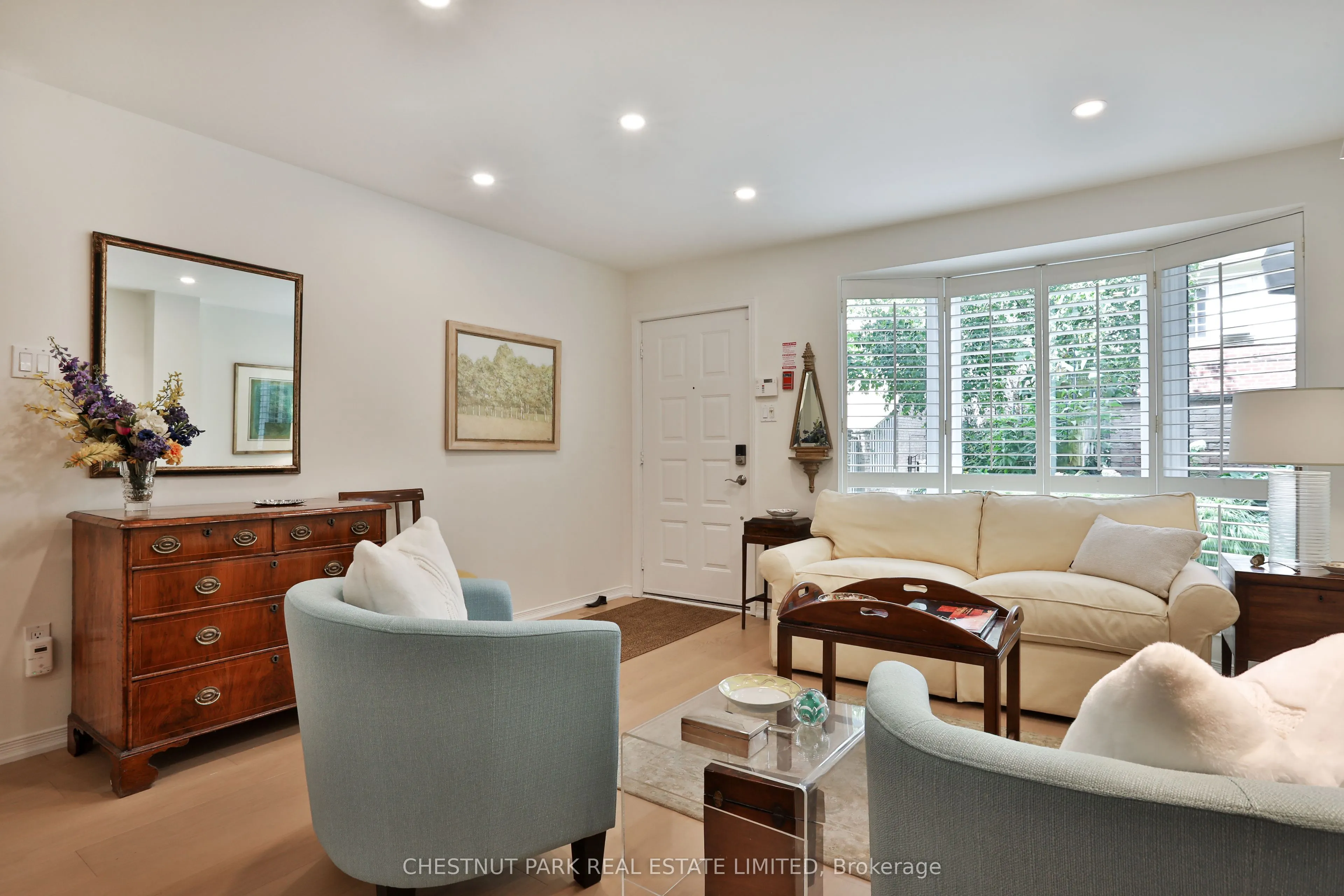 95 Summerhill Avenue #TH 5
