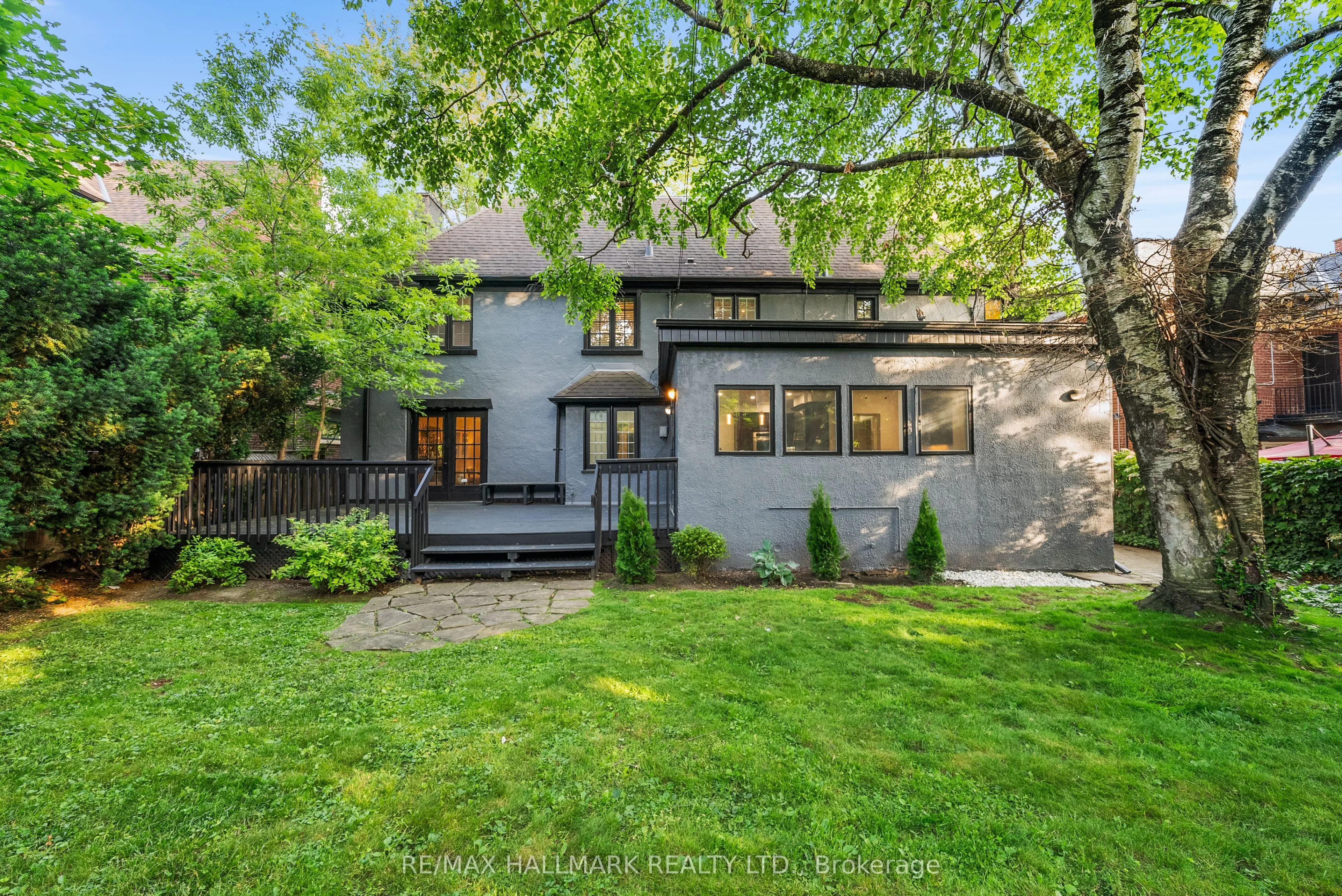 16 Elderwood Drive
