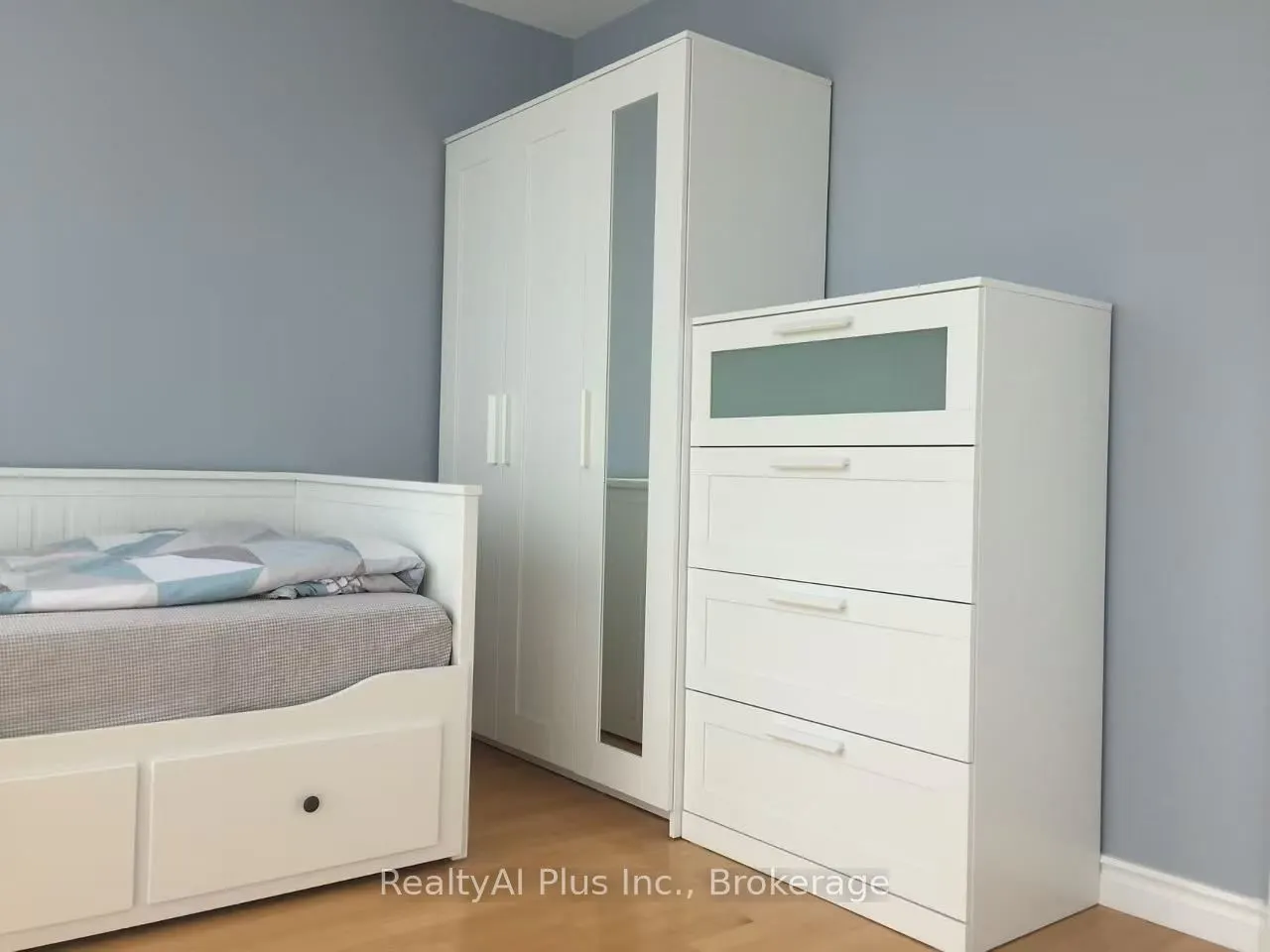 736 Bay Street #2210