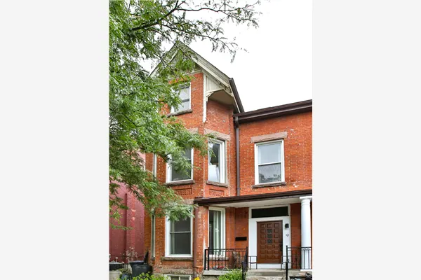 9 Borden Street