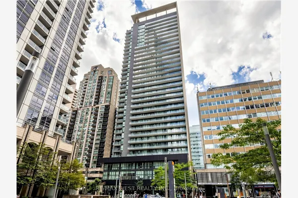 770 Bay Street #513