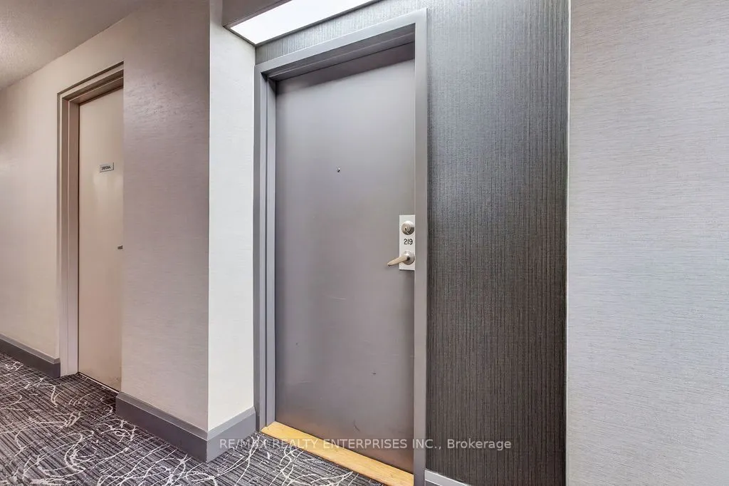 1000 King Street W #219