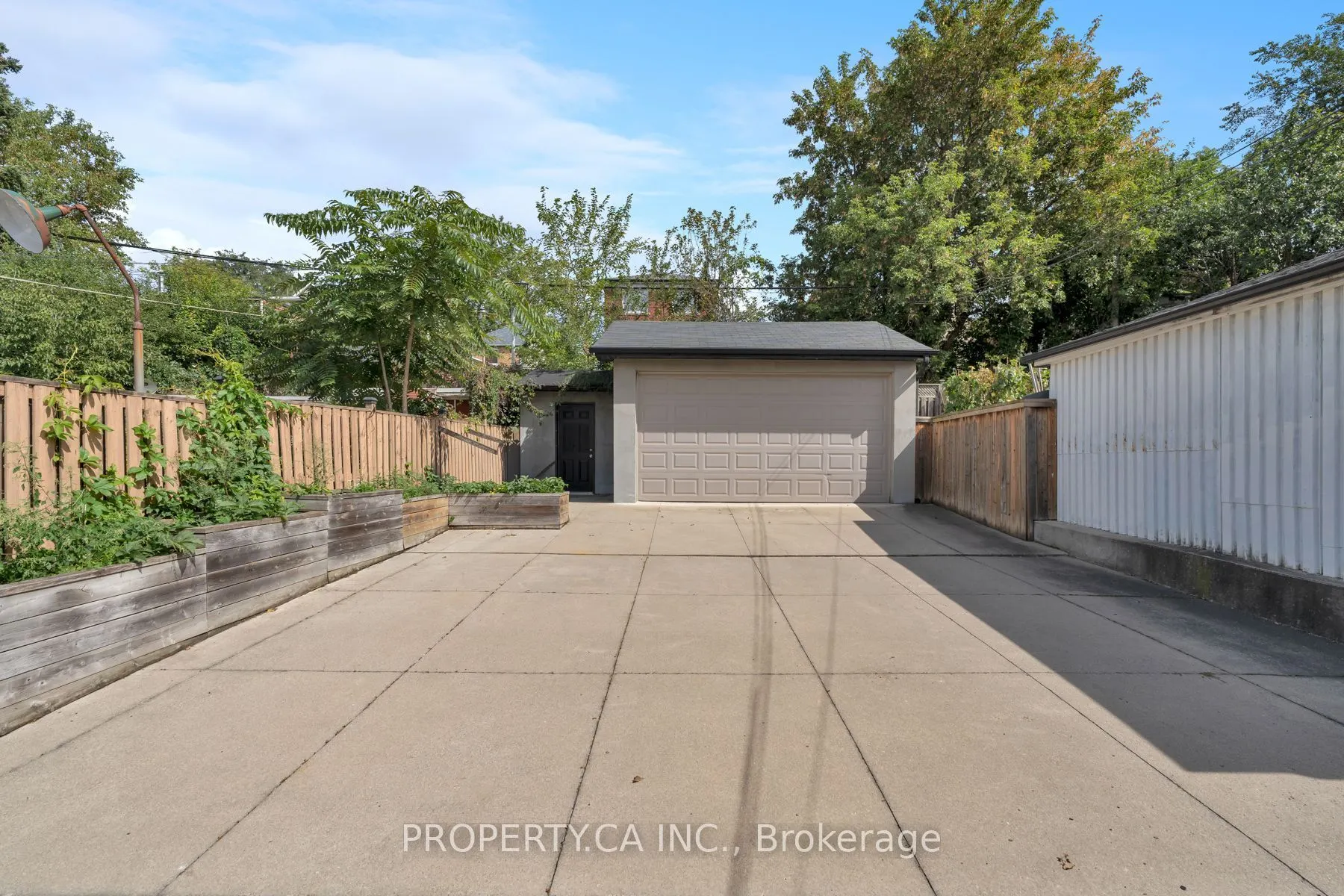 573 Northcliffe Boulevard