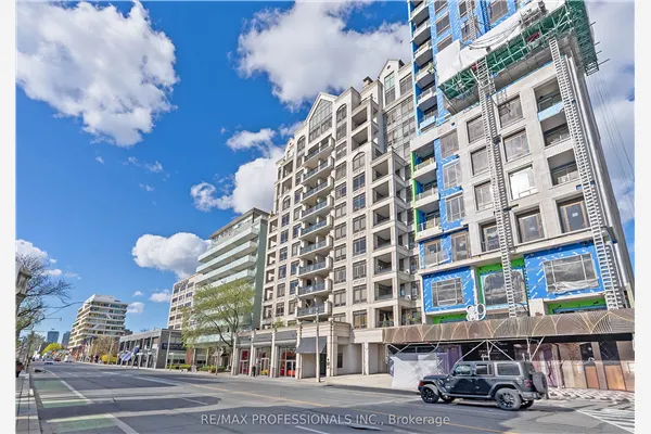 99 Avenue Road #SUBPH3