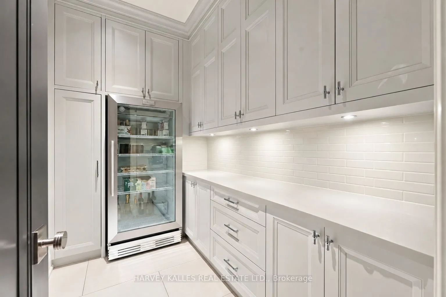 221 Dunvegan Road
