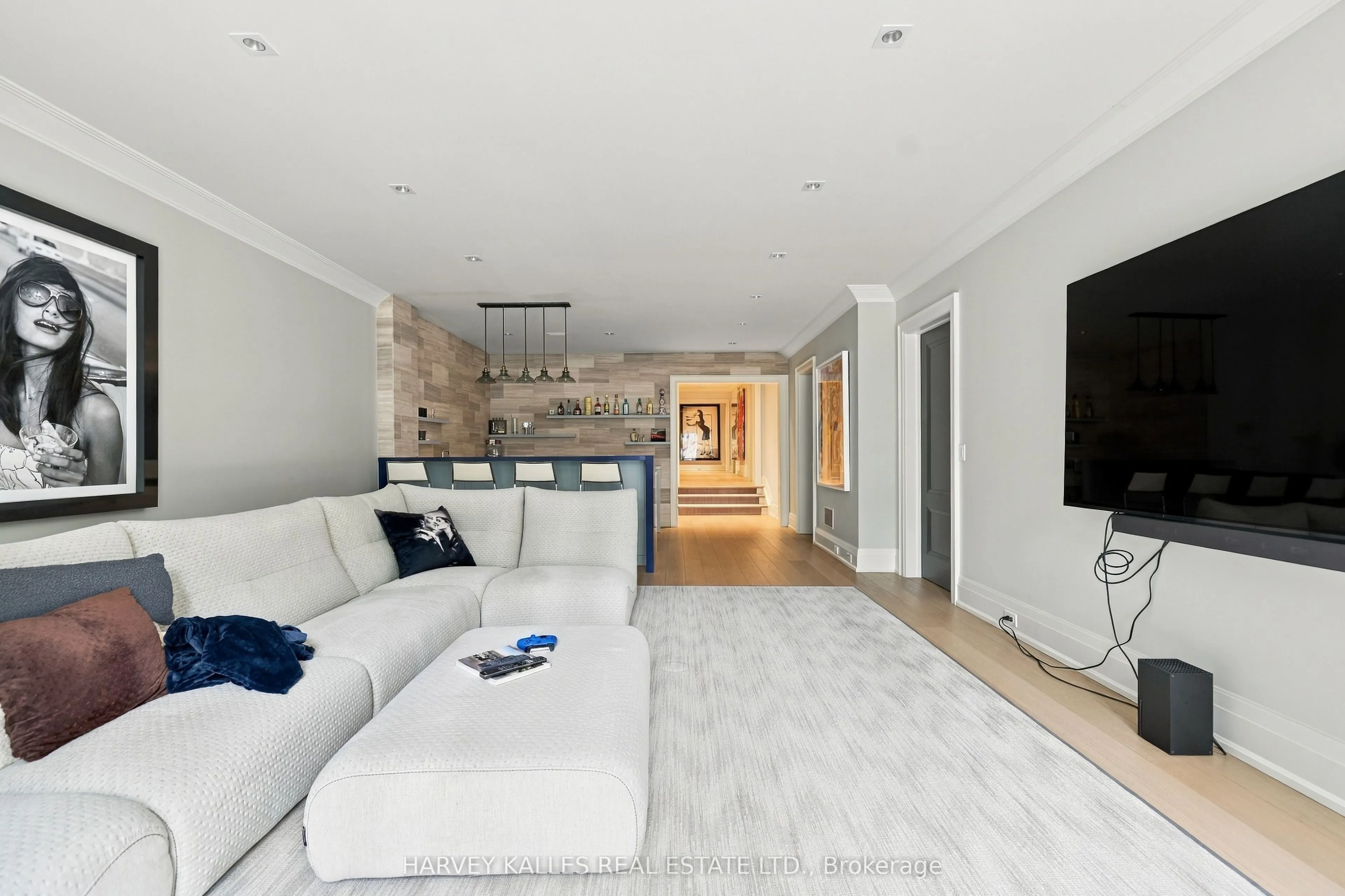 221 Dunvegan Road