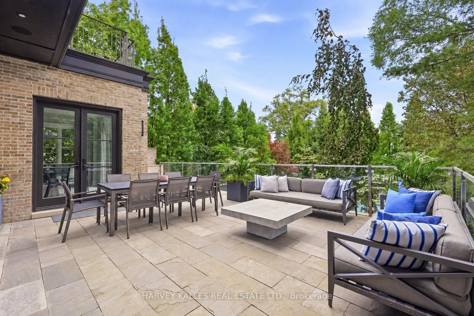 221 Dunvegan Road