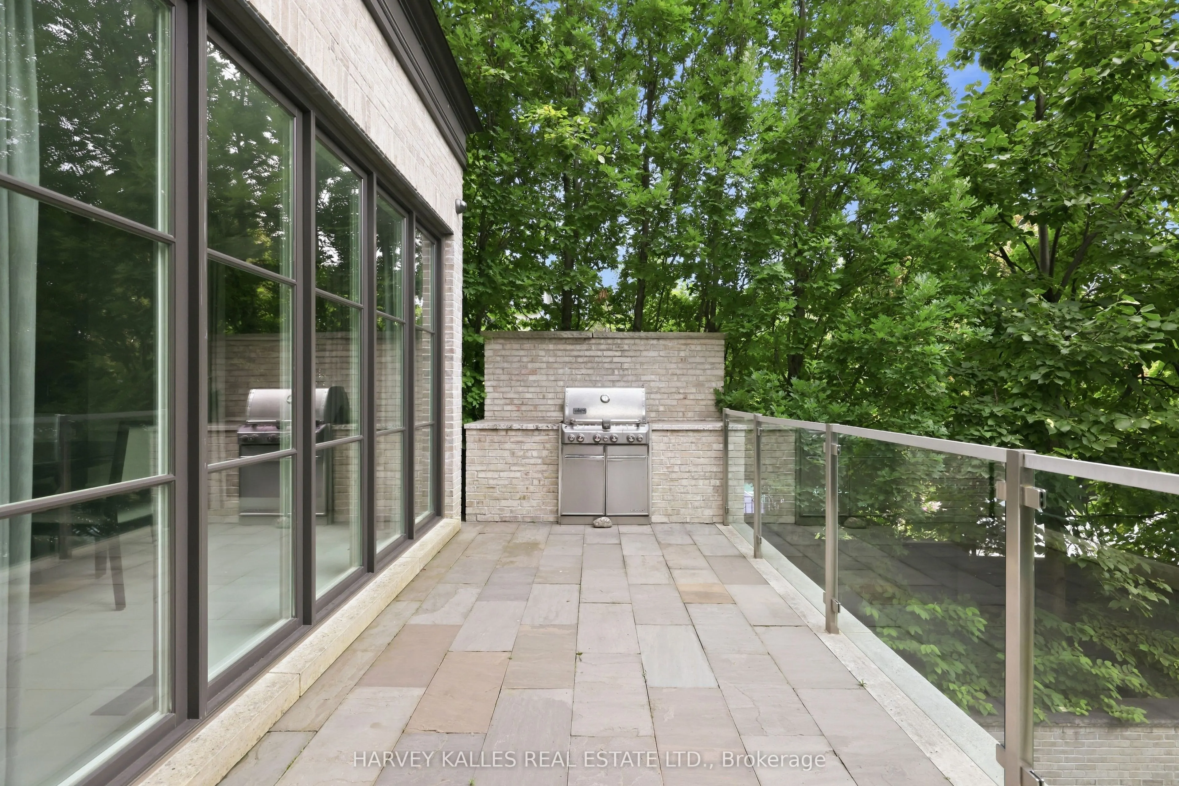 221 Dunvegan Road