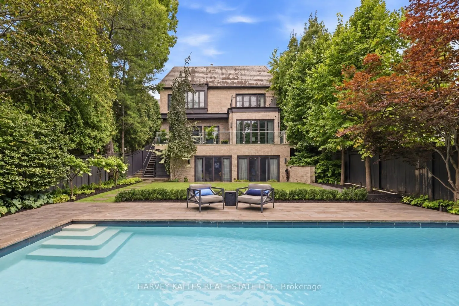 221 Dunvegan Road