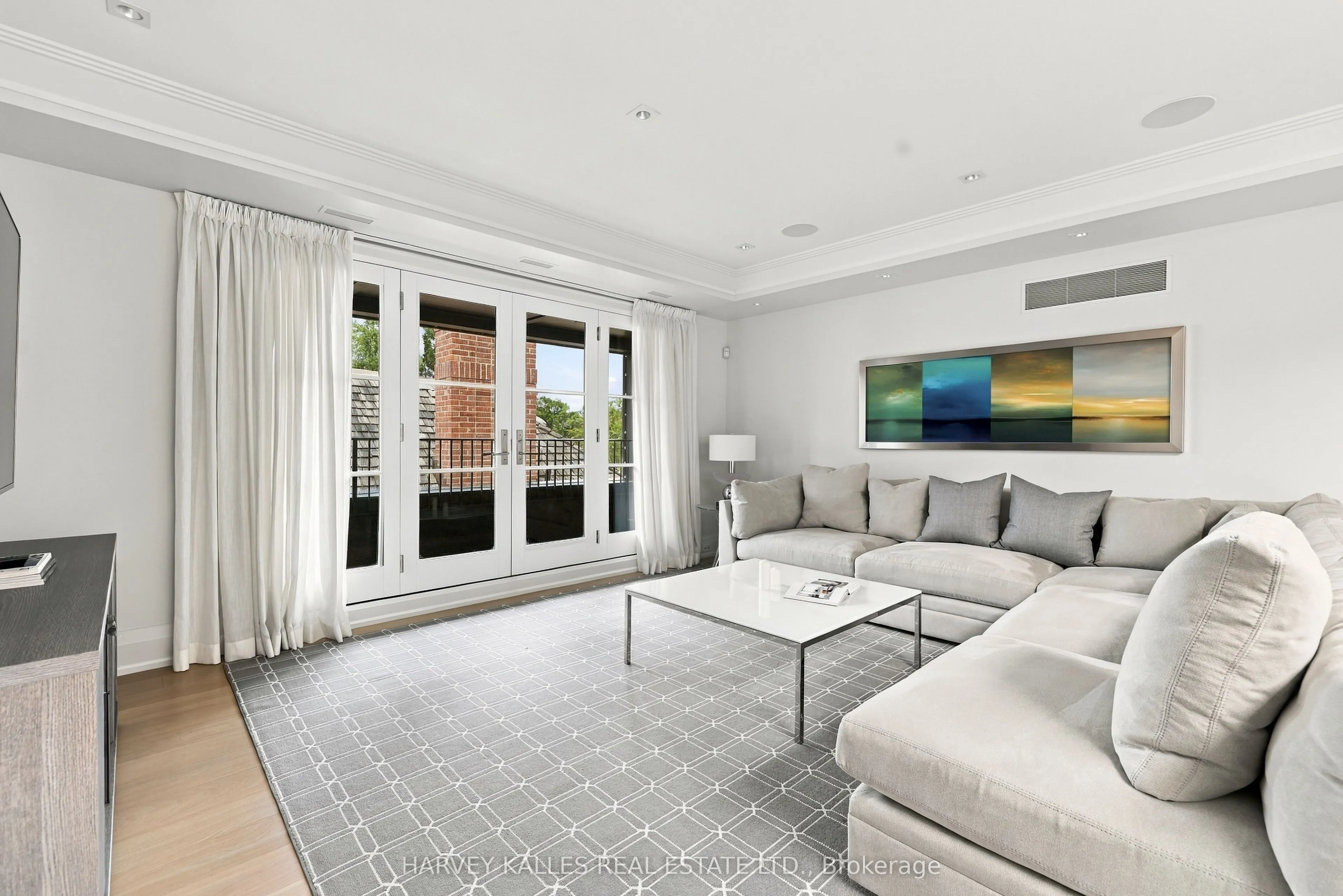 221 Dunvegan Road