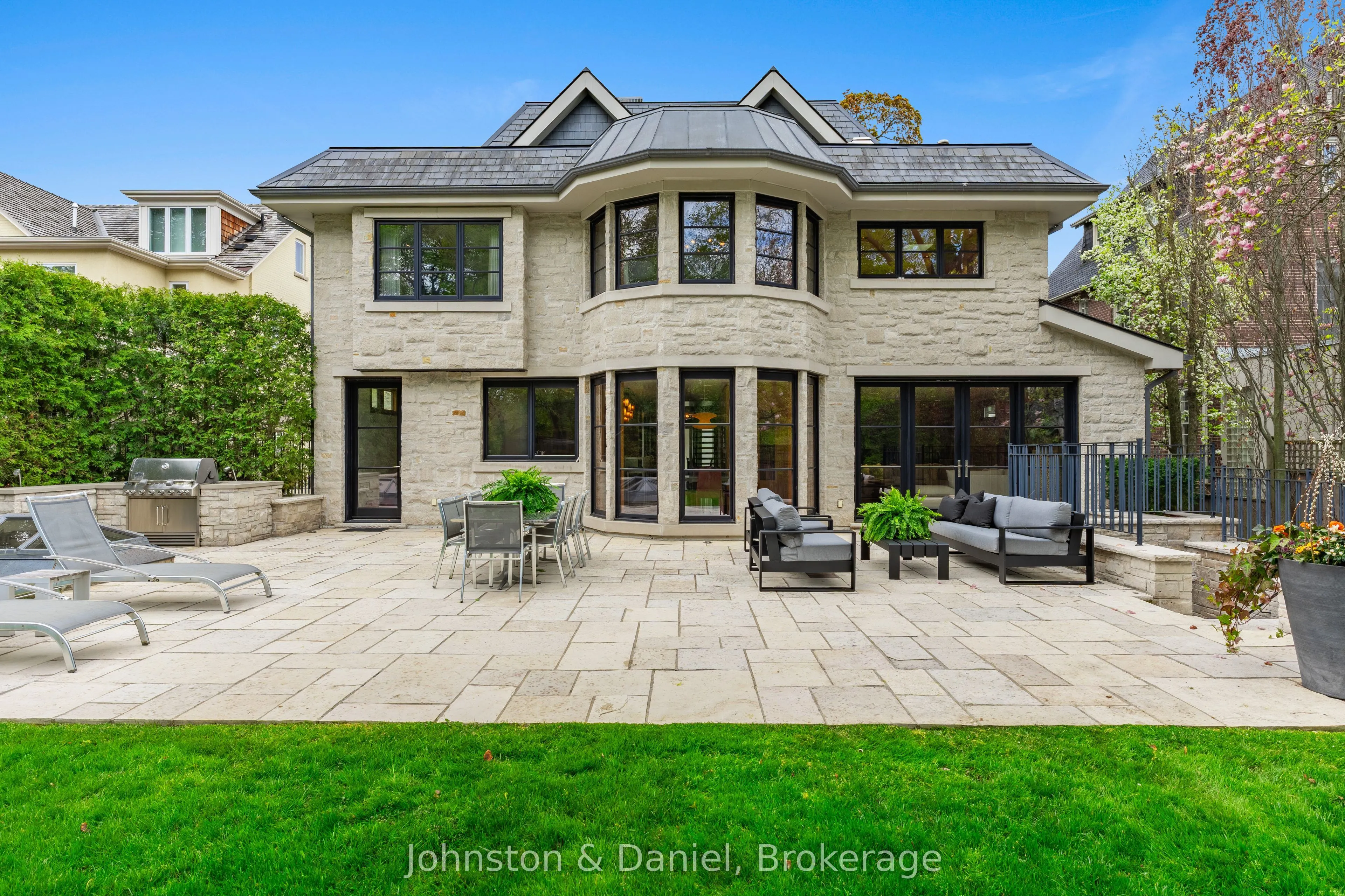 24 Glenview Avenue