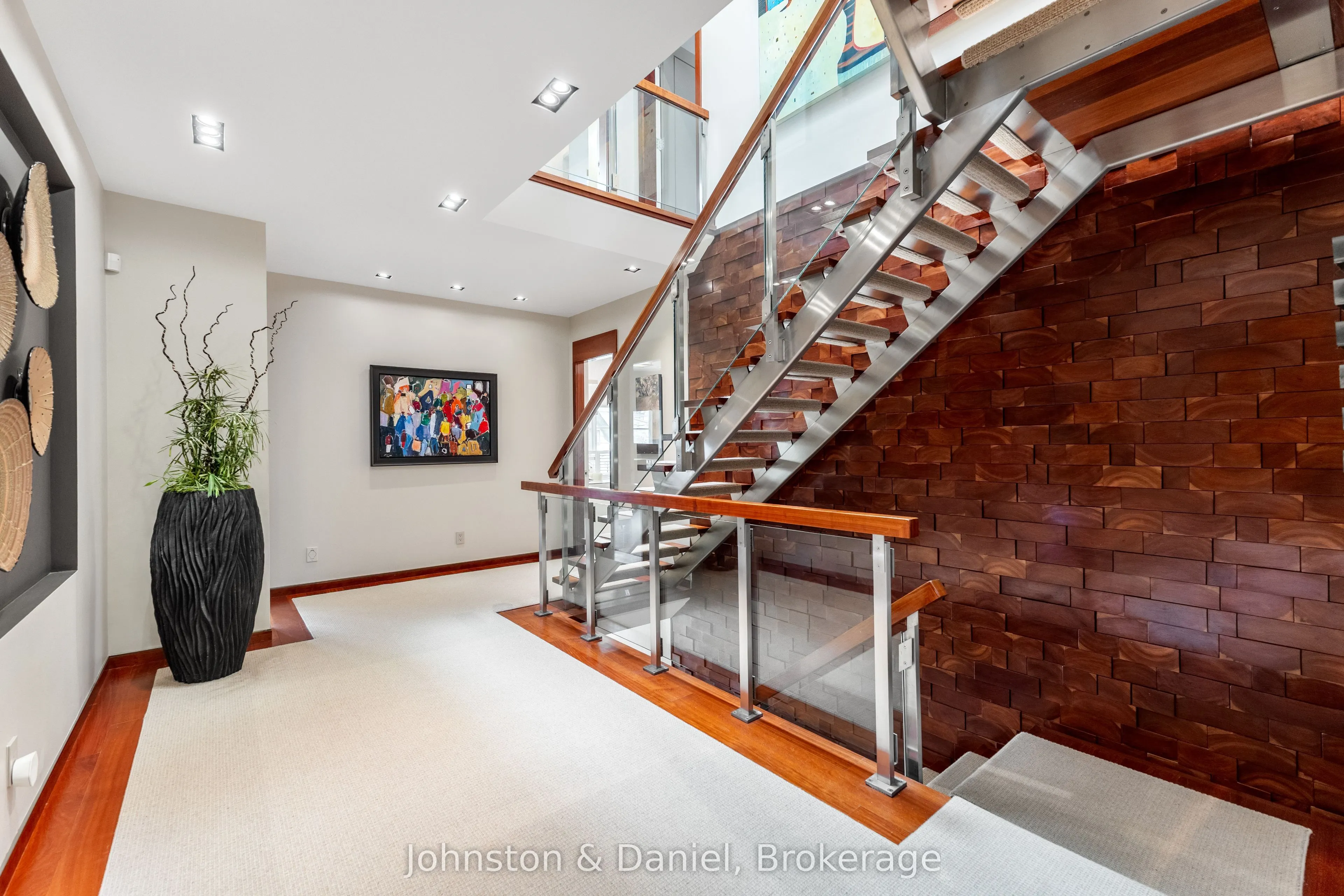 24 Glenview Avenue