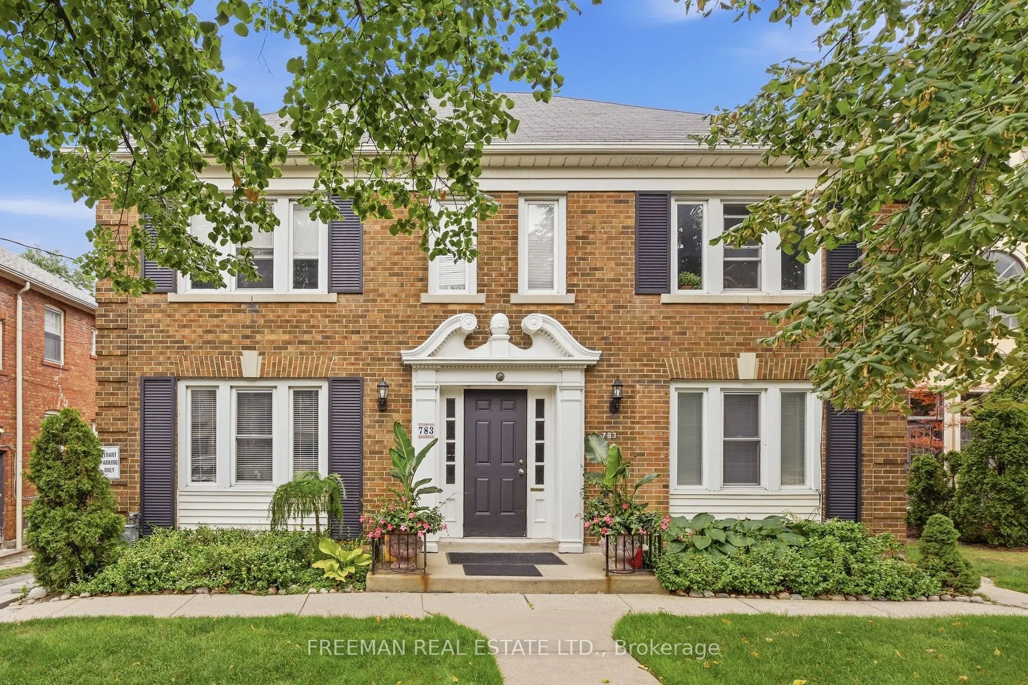 783 Spadina Road