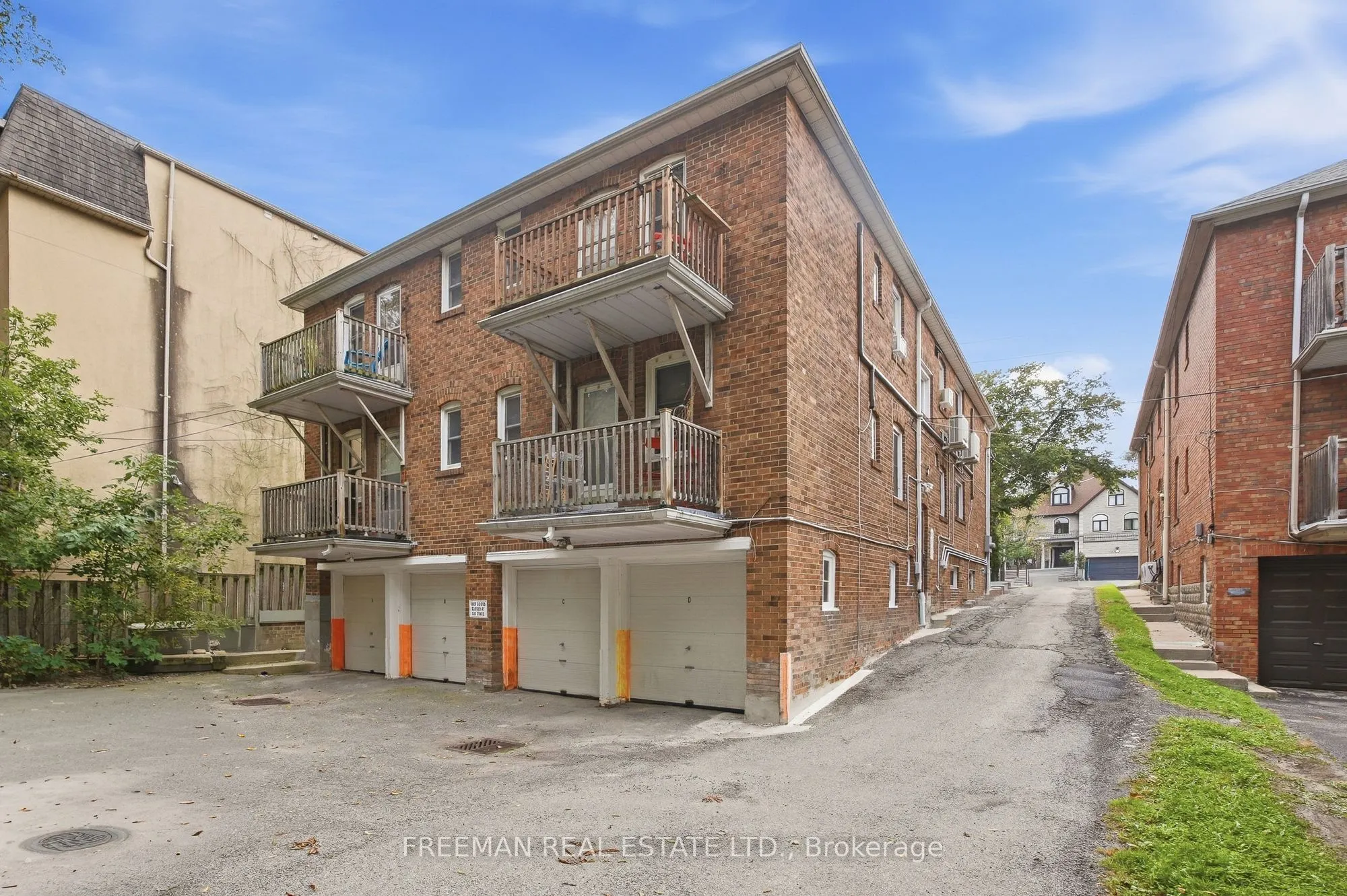 783 Spadina Road
