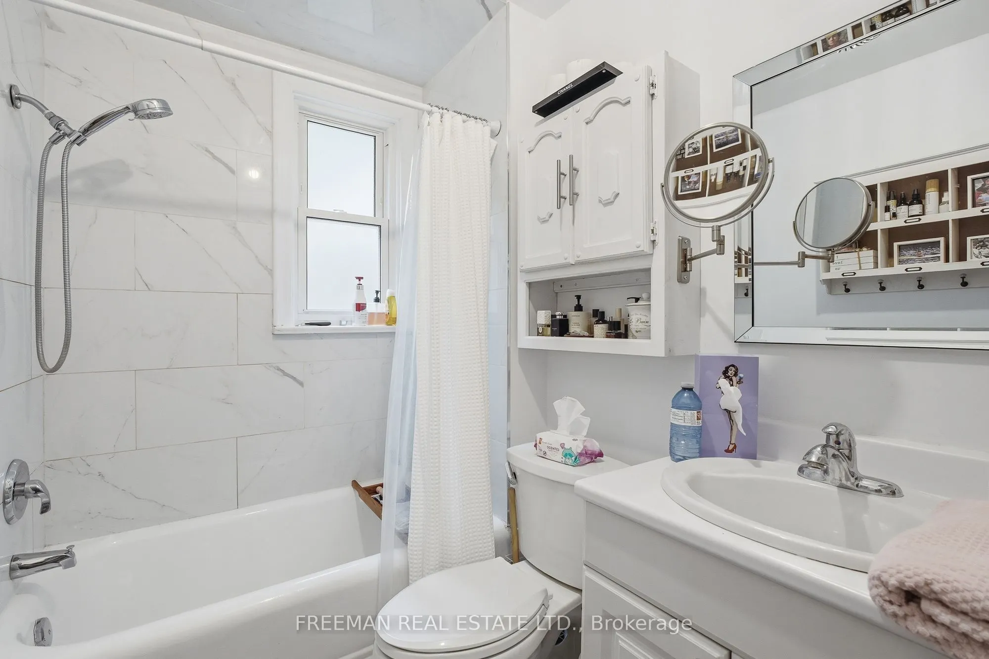 783 Spadina Road