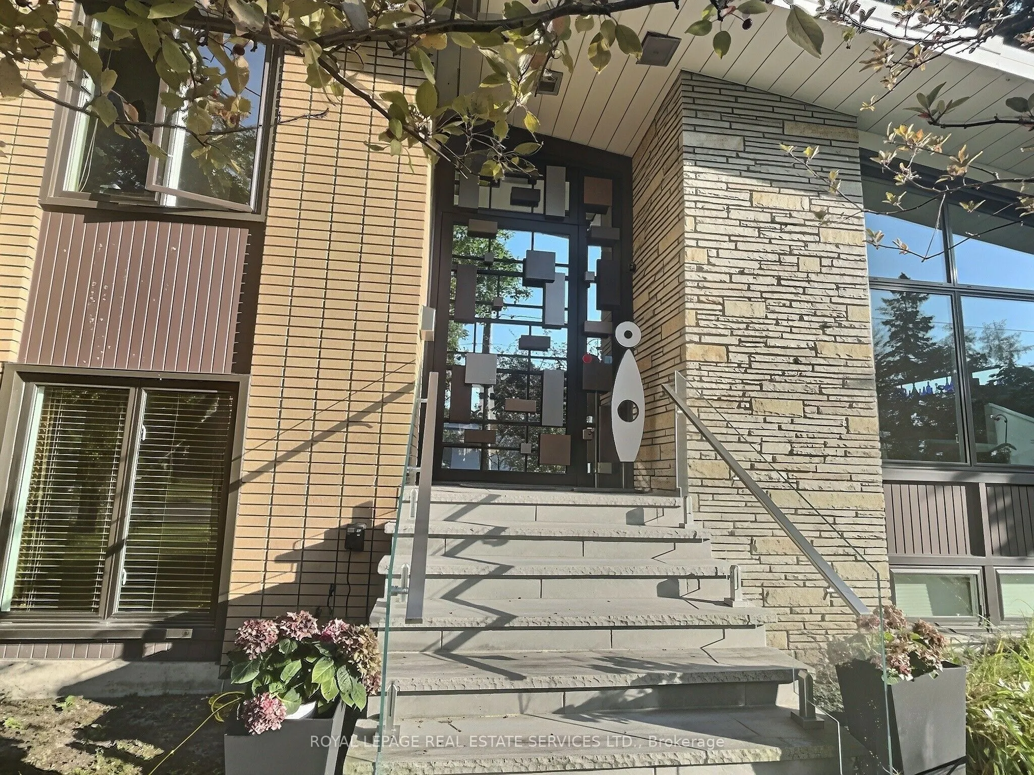 33 Blue Forest Drive