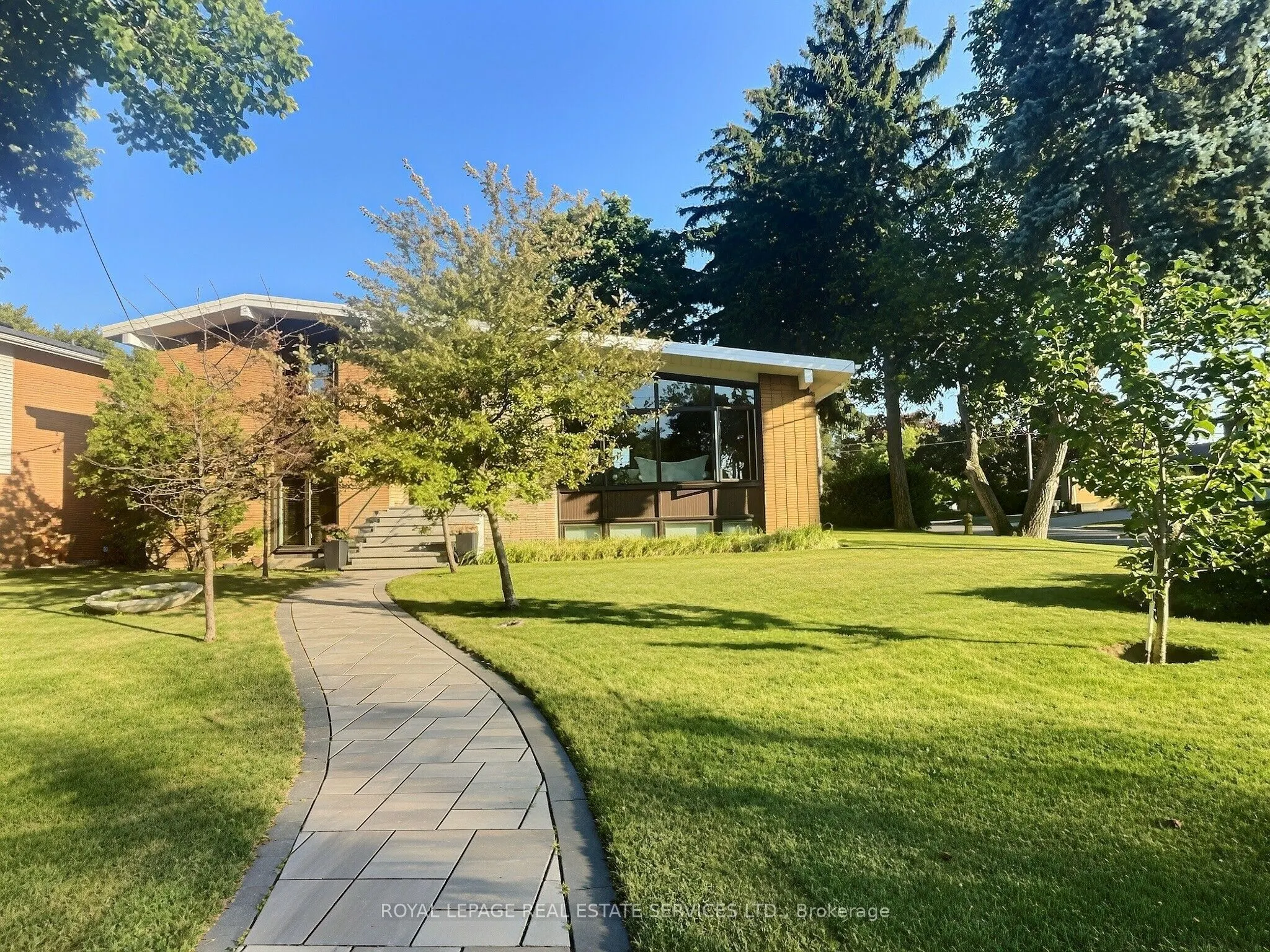 33 Blue Forest Drive