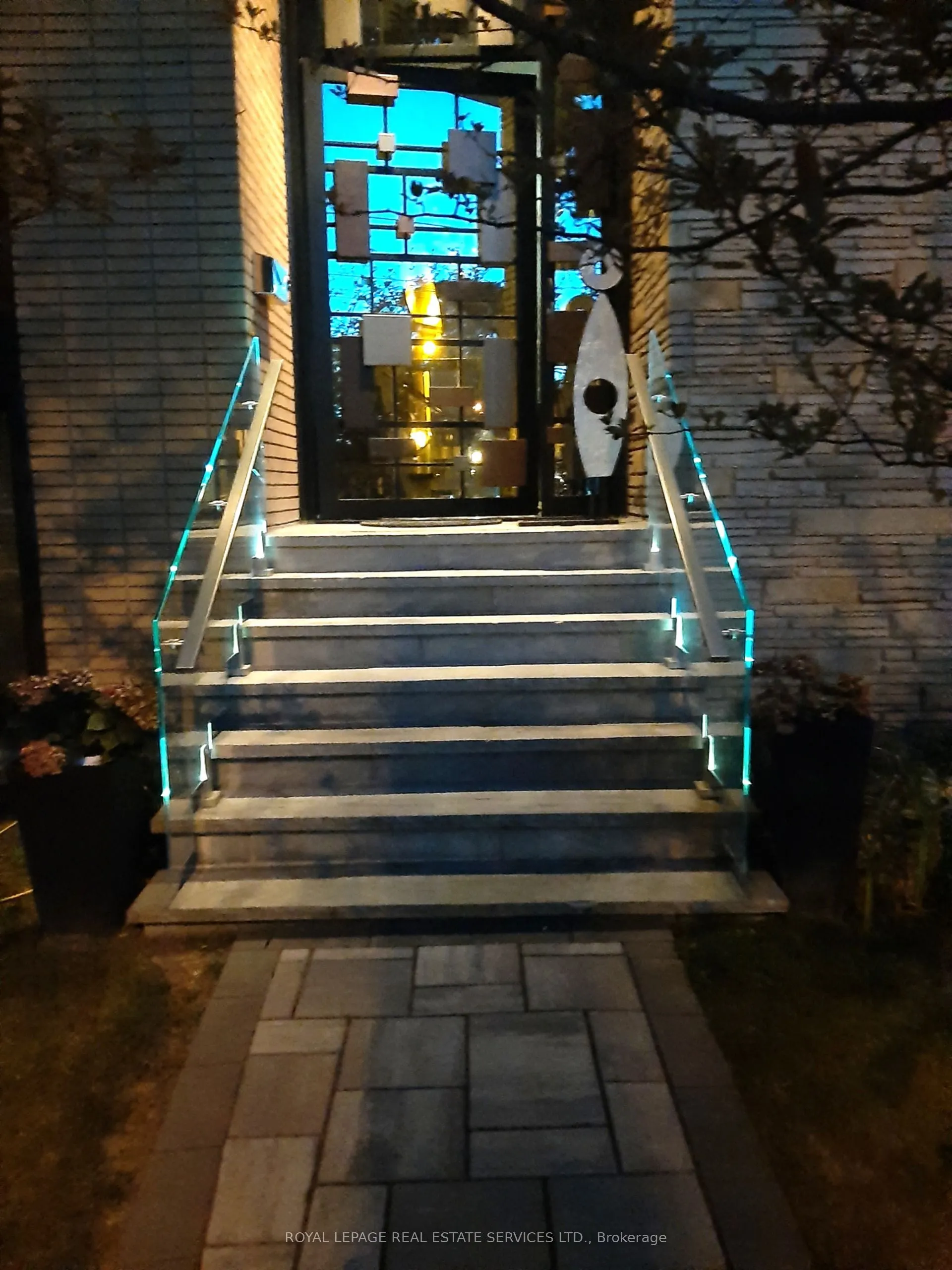 33 Blue Forest Drive