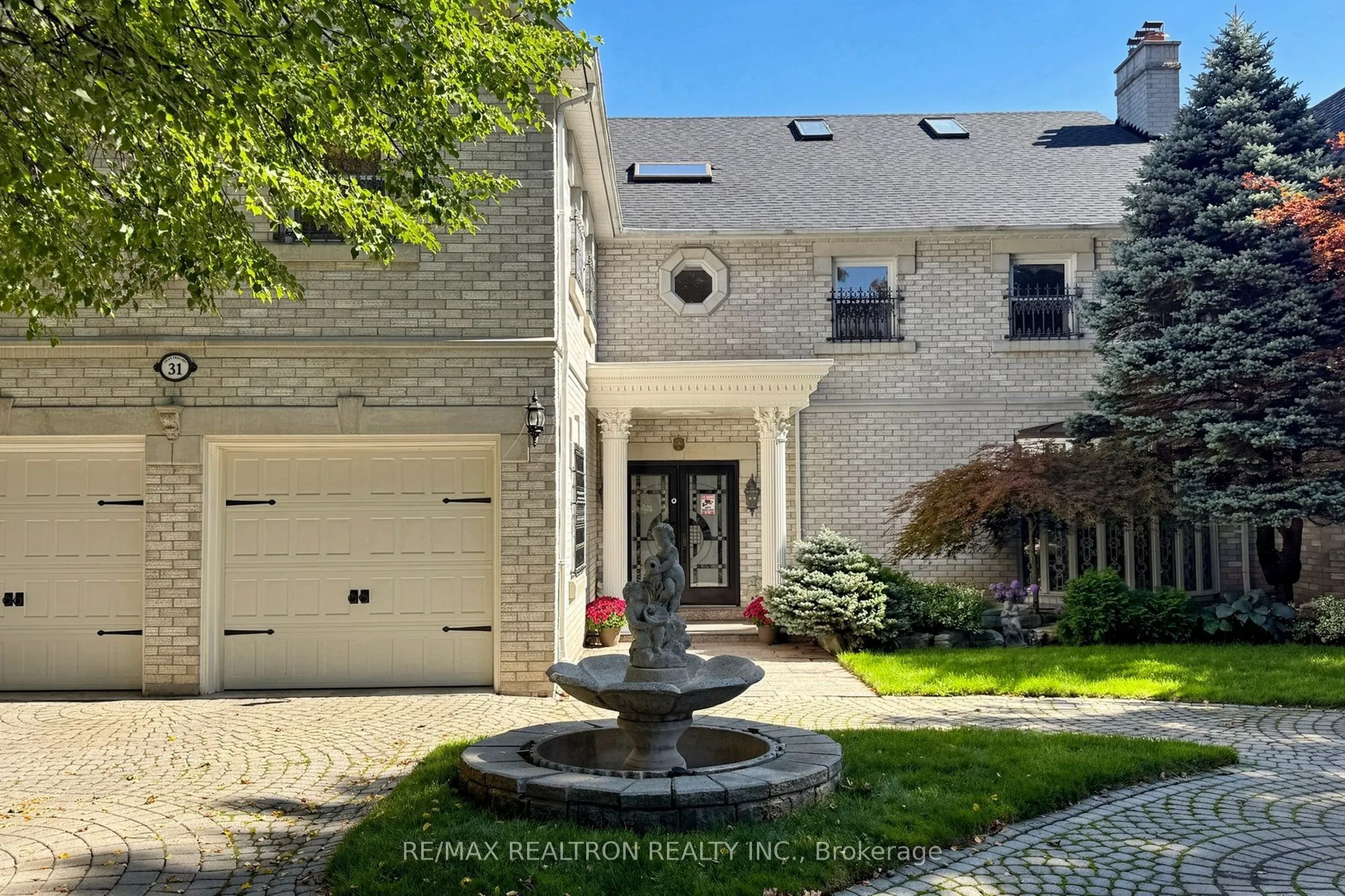31 Arjay Crescent