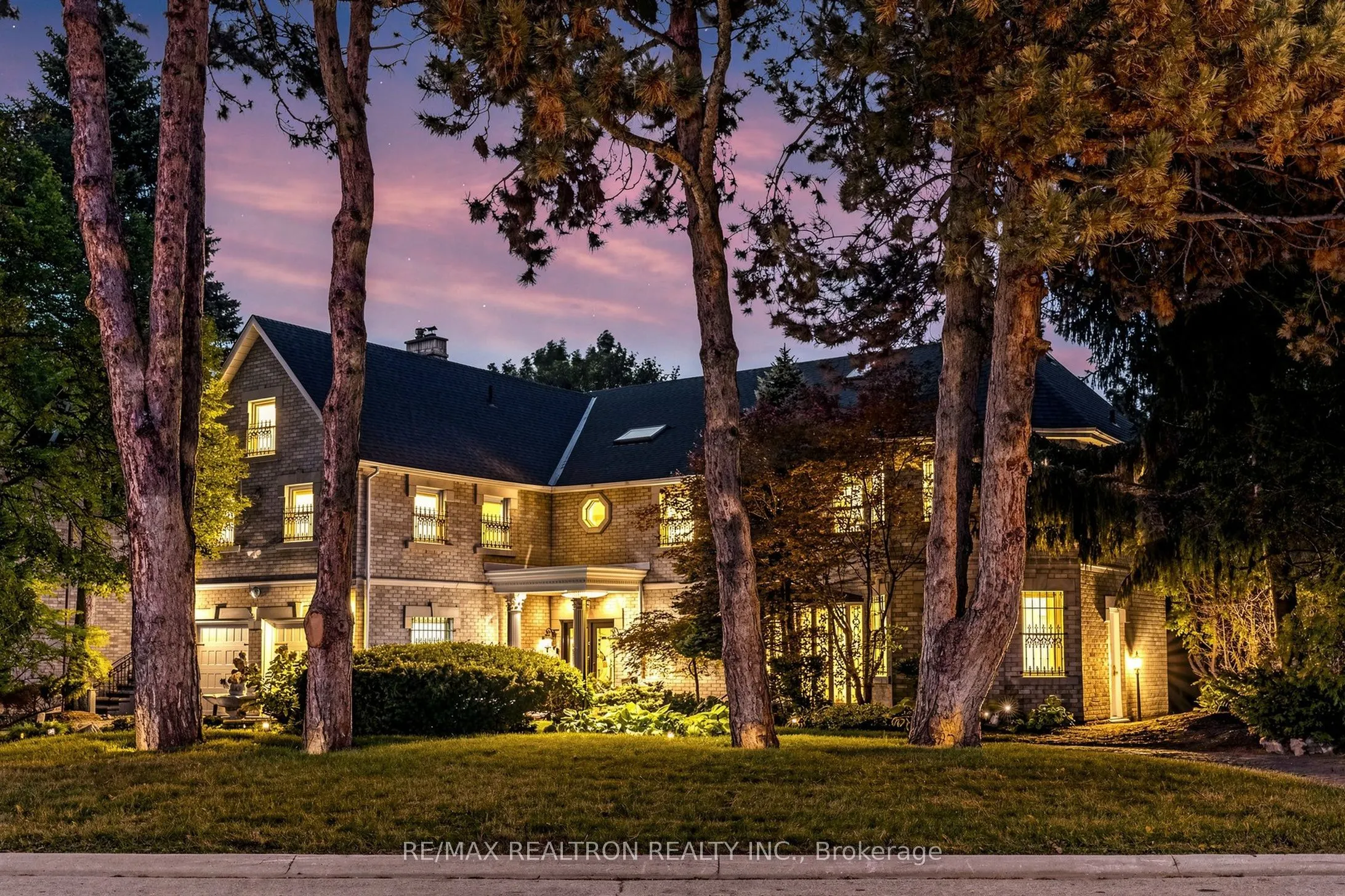 31 Arjay Crescent