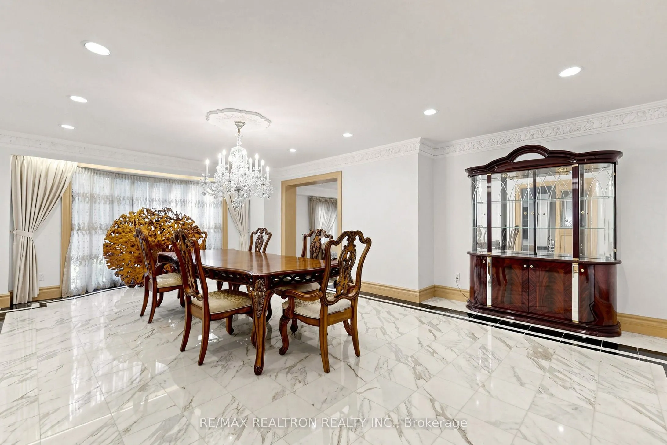 31 Arjay Crescent